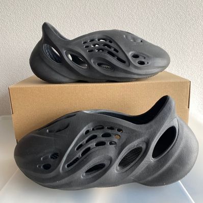 adidas YEEZY Foam Runner "Onyx"