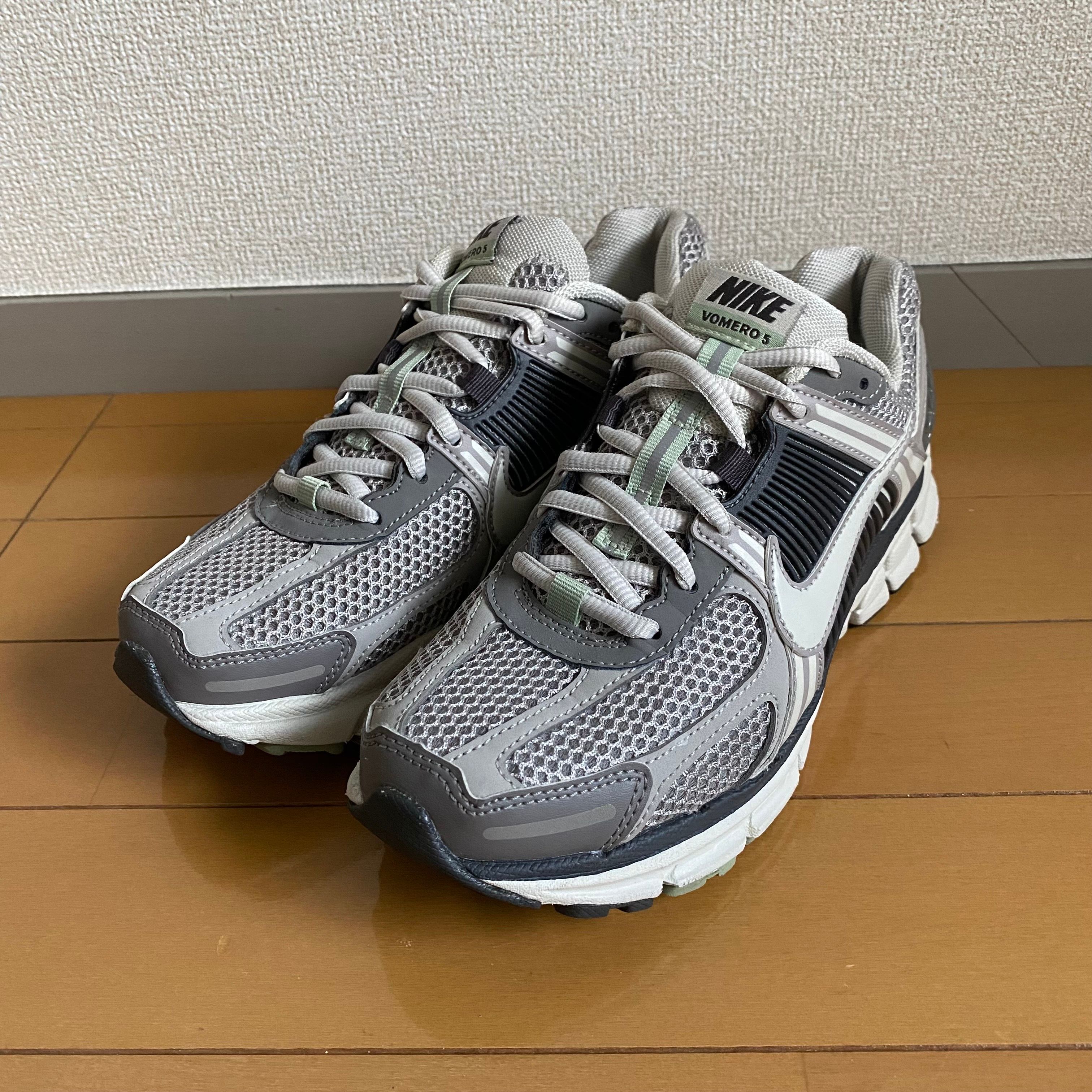 Nike Women's Zoom Vomero 5 "Cobblestone and Flat Pewter"