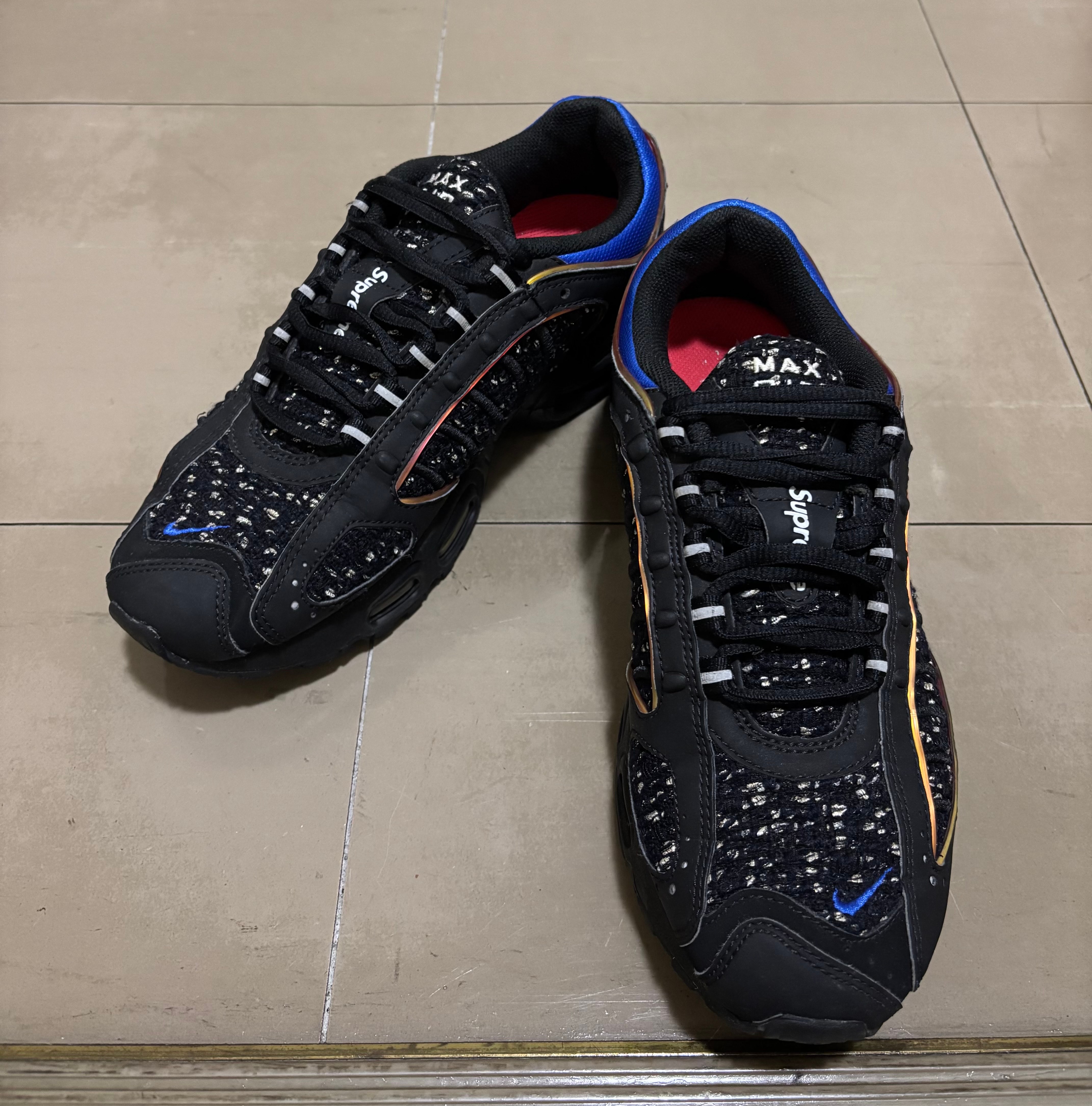 シュプリーム × ナイキ エアマックステイルウィンド4 "ブラック"