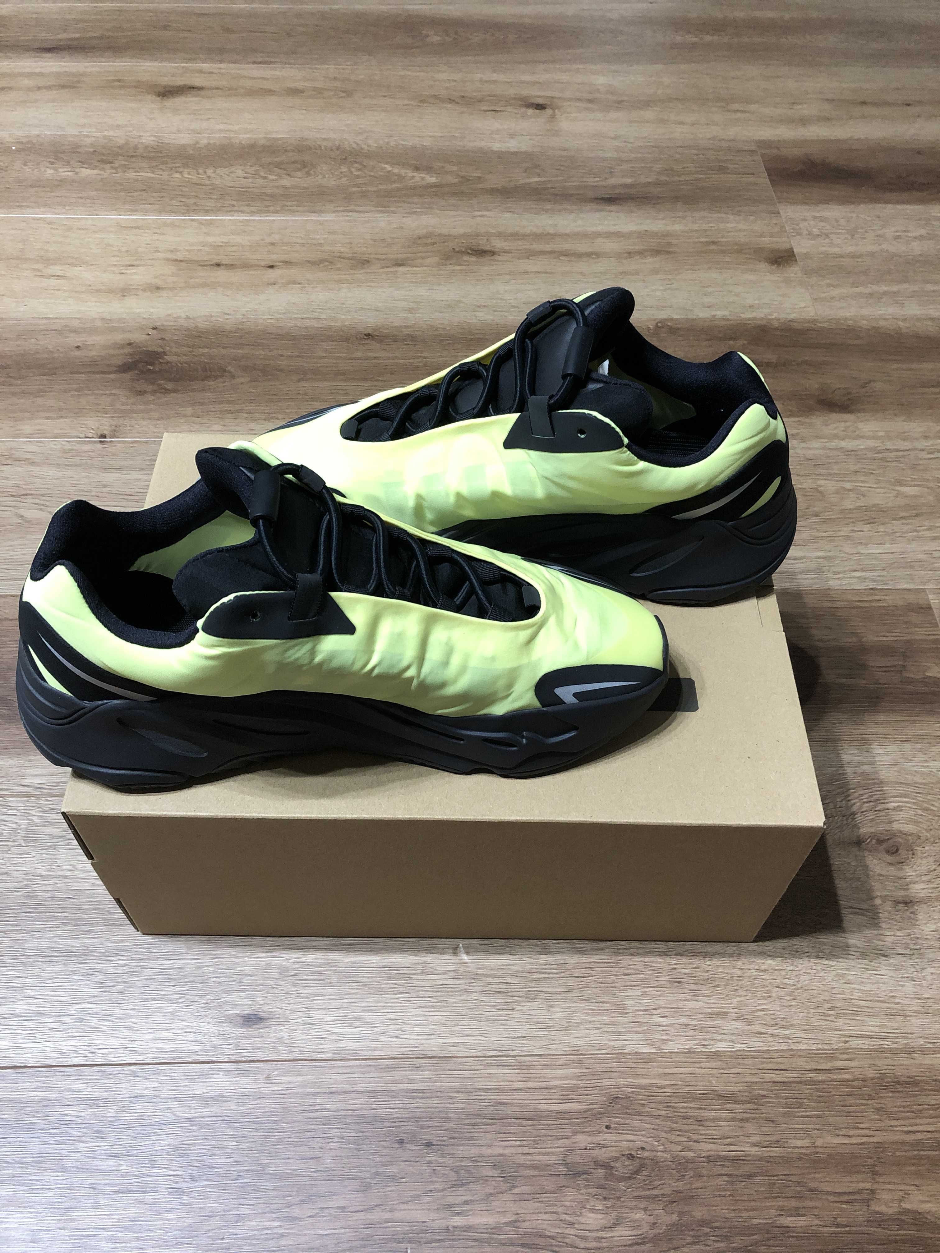 adidas Originals YEEZY Boost 700 MNVN "Phosphor"