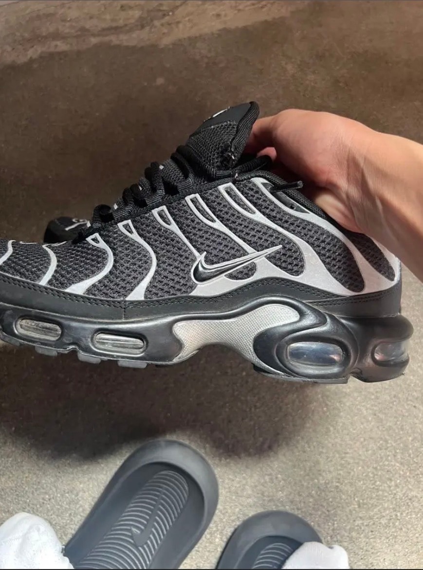 Nike Air Max Plus "Black Reflective Silver"