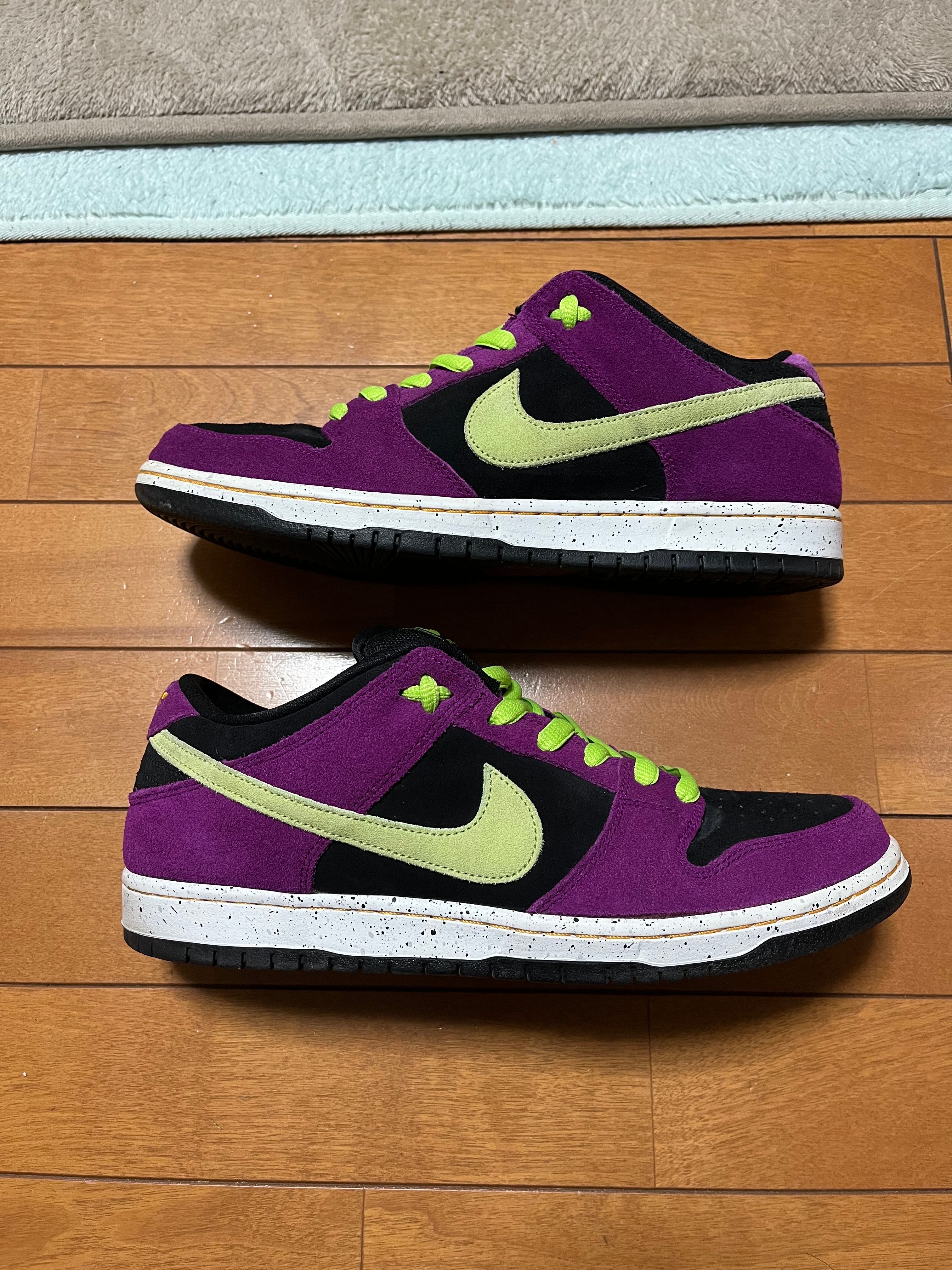 Nike SB Dunk Low "Red Plum"