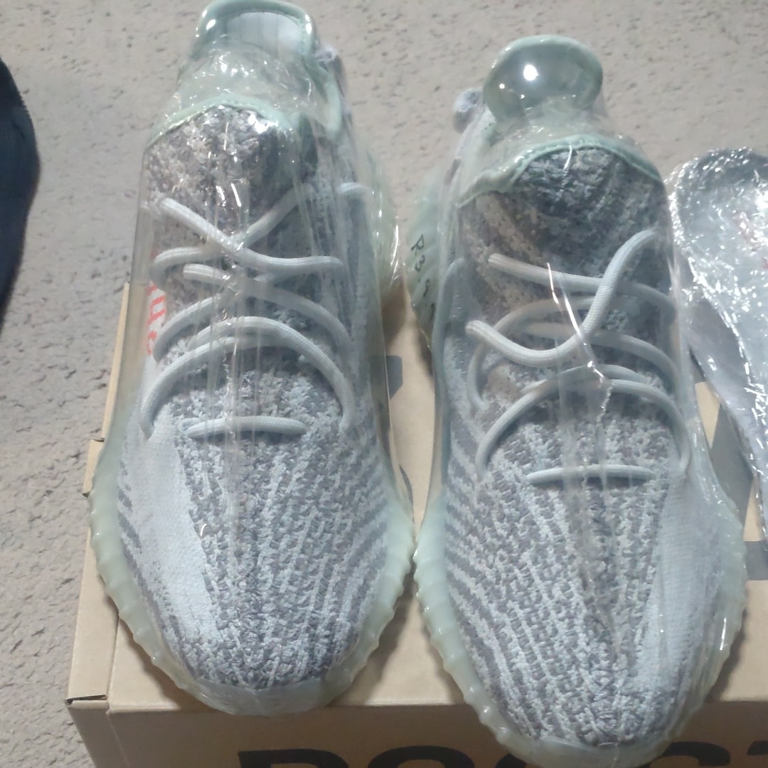 adidas YEEZY Boost 350 V2 "Blue Tint"