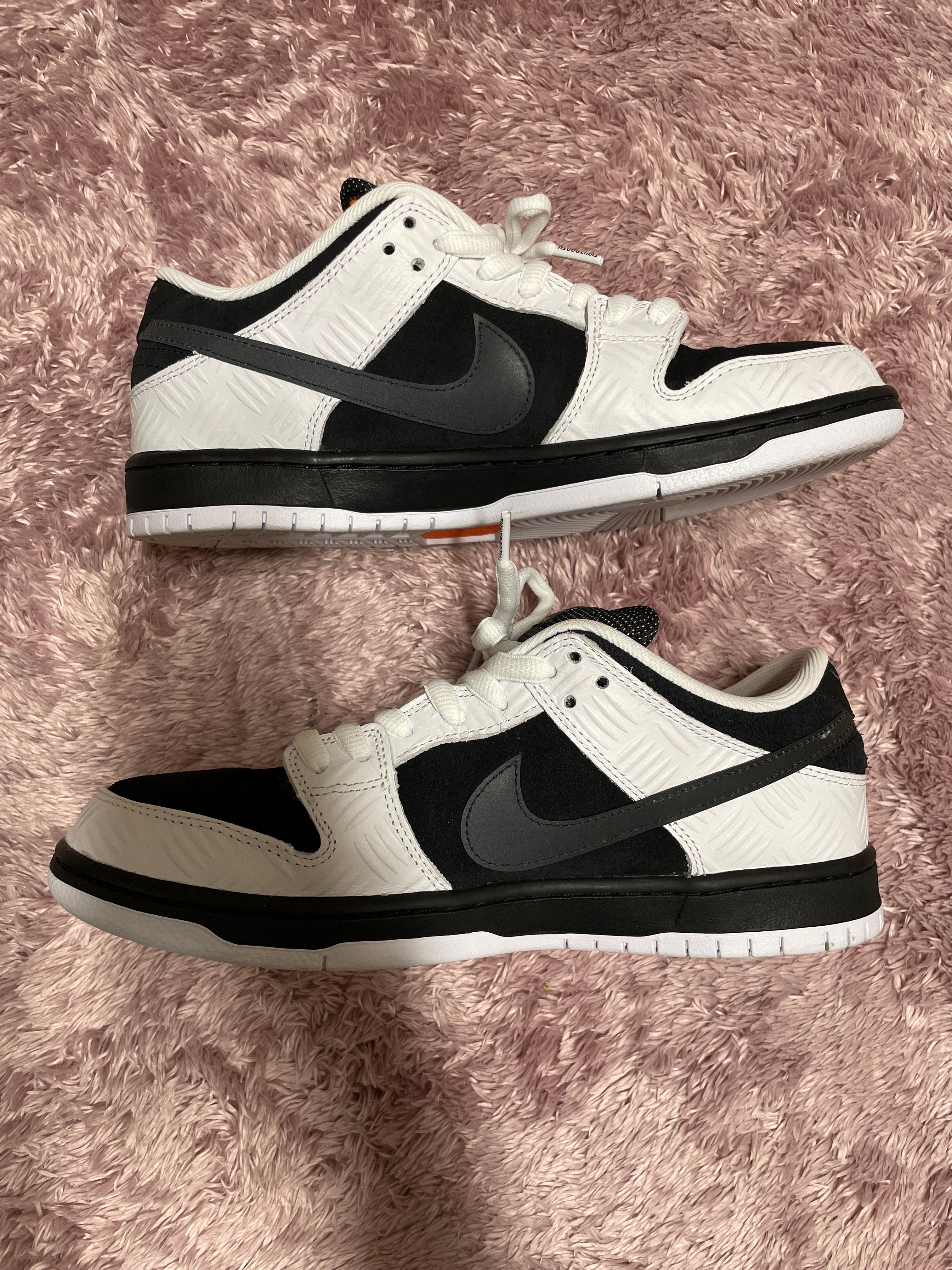 TIGHTBOOTH × Nike SB Dunk Low Pro QS "Black and White"