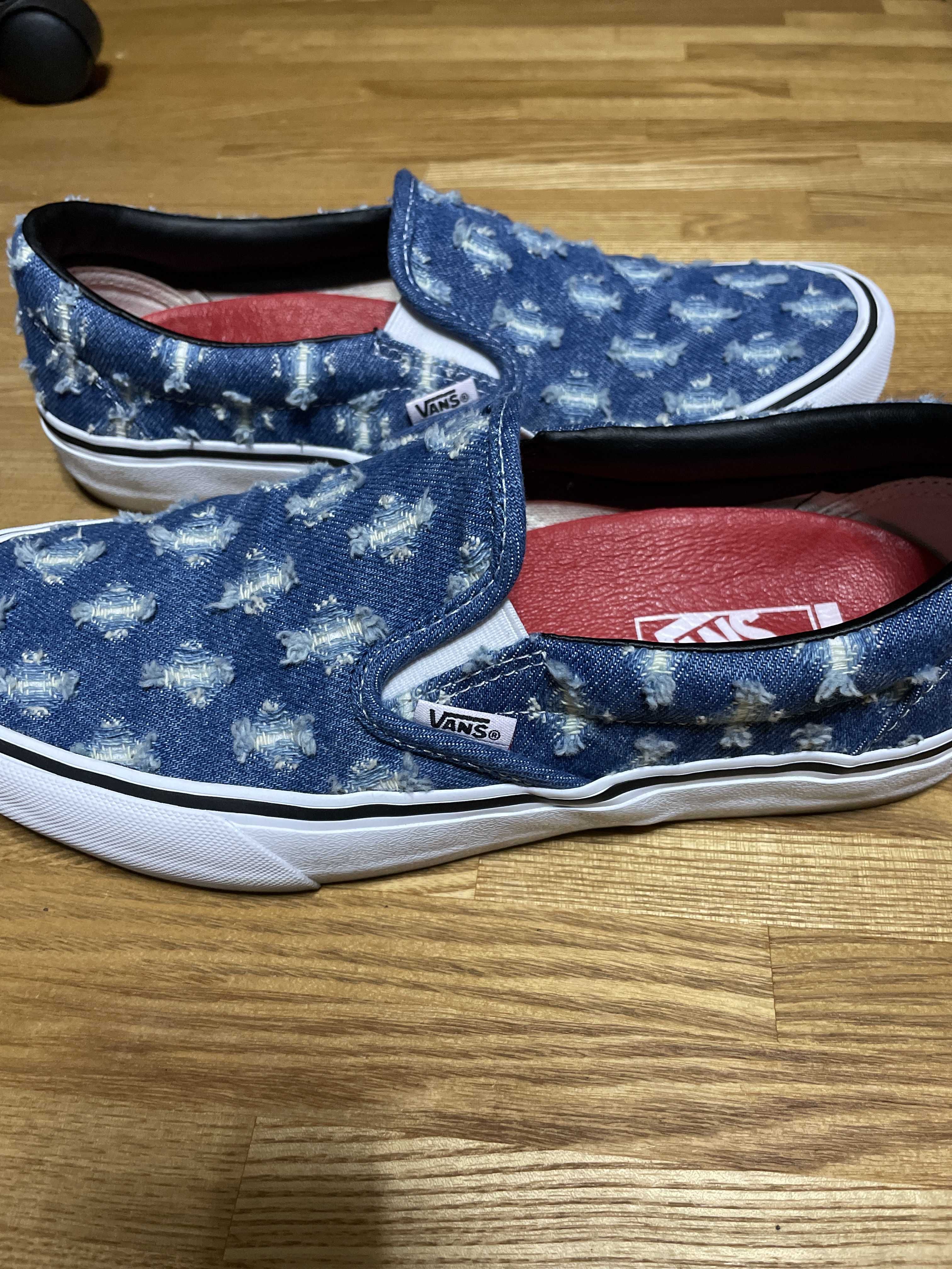 Supreme × Vans Slip-On Hole Punch Denim "Blue"