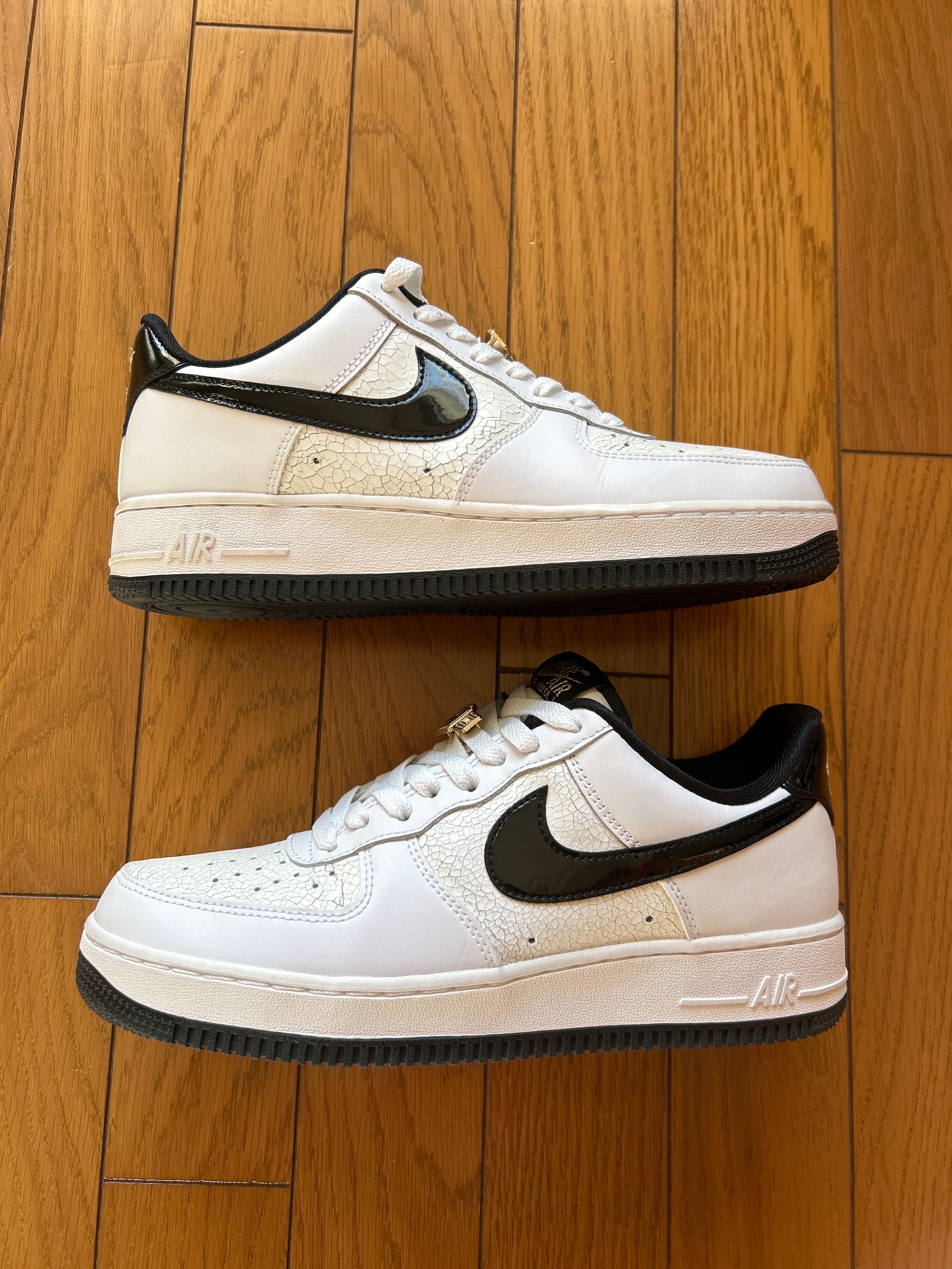 Nike Air Force 1 Low '07 LV8 "World Champ/White and Black"