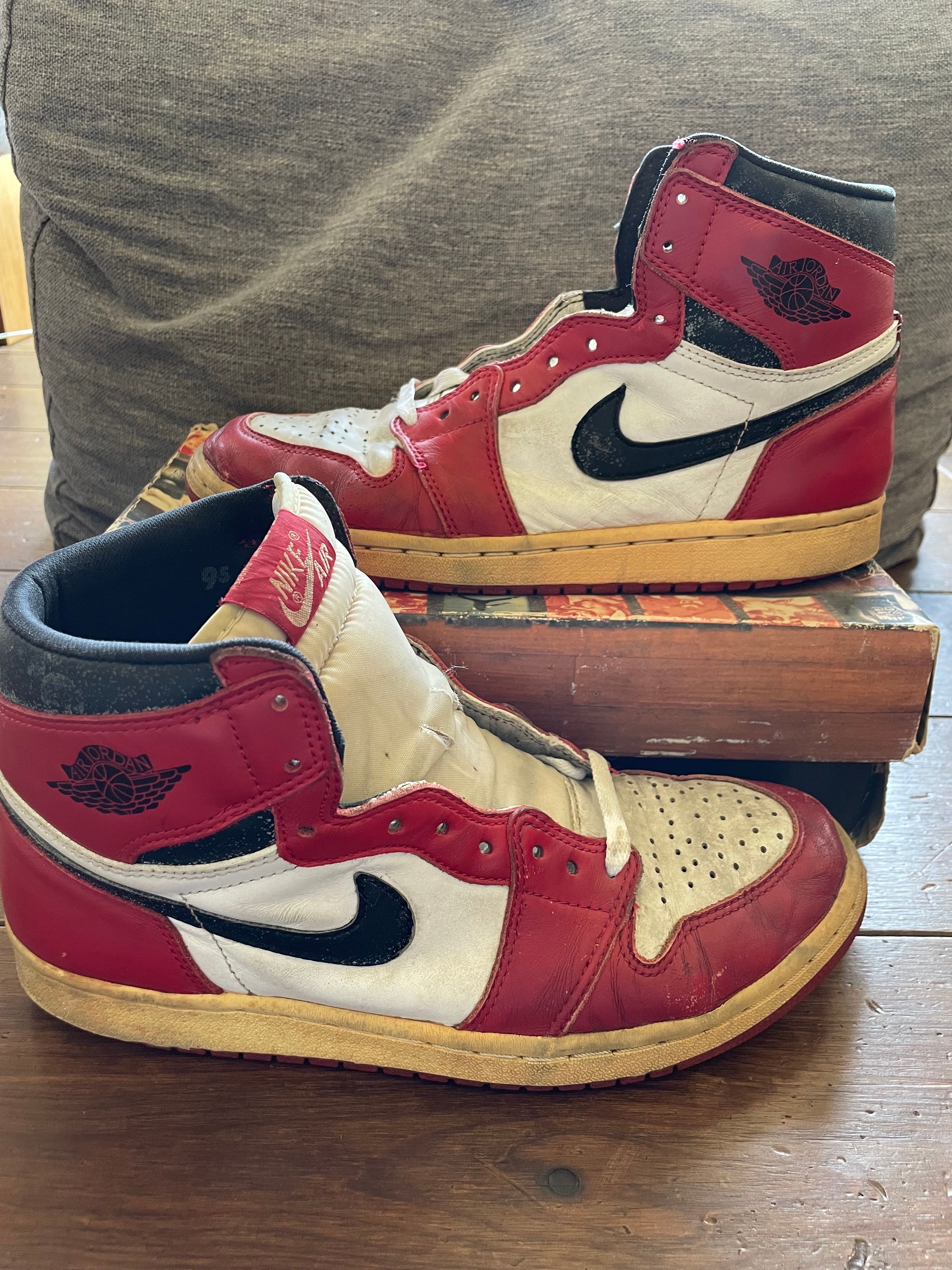 Nike Air Jordan 1 Retro High "Chicago" (1994)