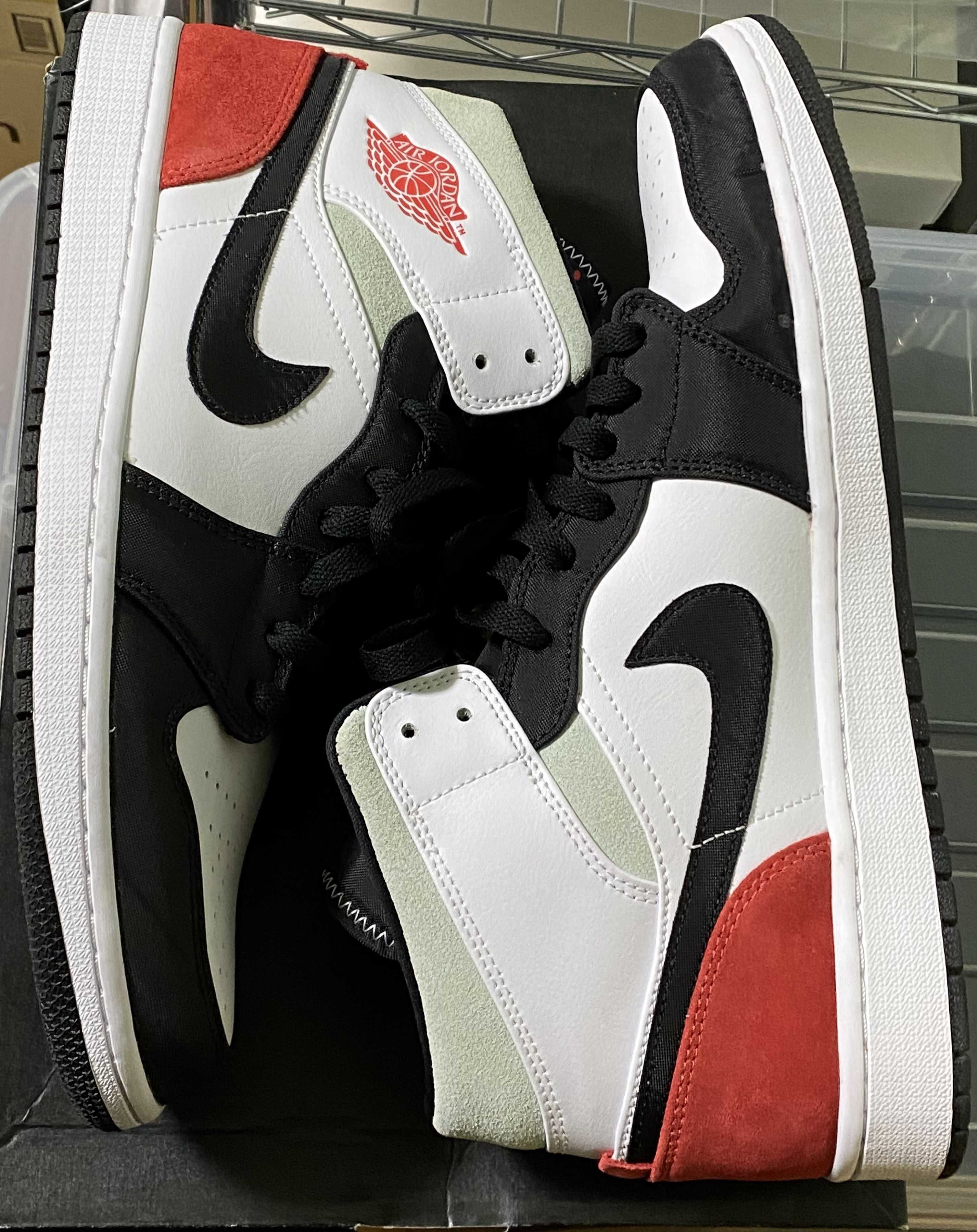 Nike Air Jordan 1 Mid SE "Black/Red/White"