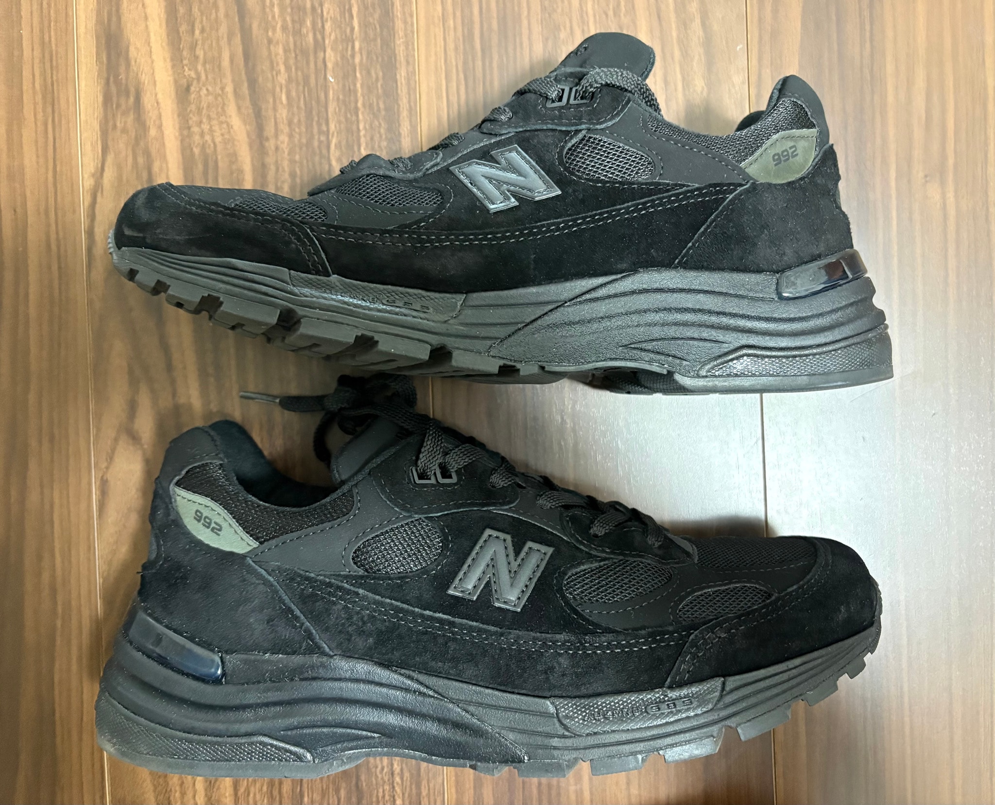 New Balance 992 "Triple Black" (2025/2026)