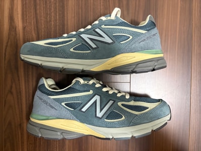 AURALEE × New Balance 990V4 "Dusty Blue"