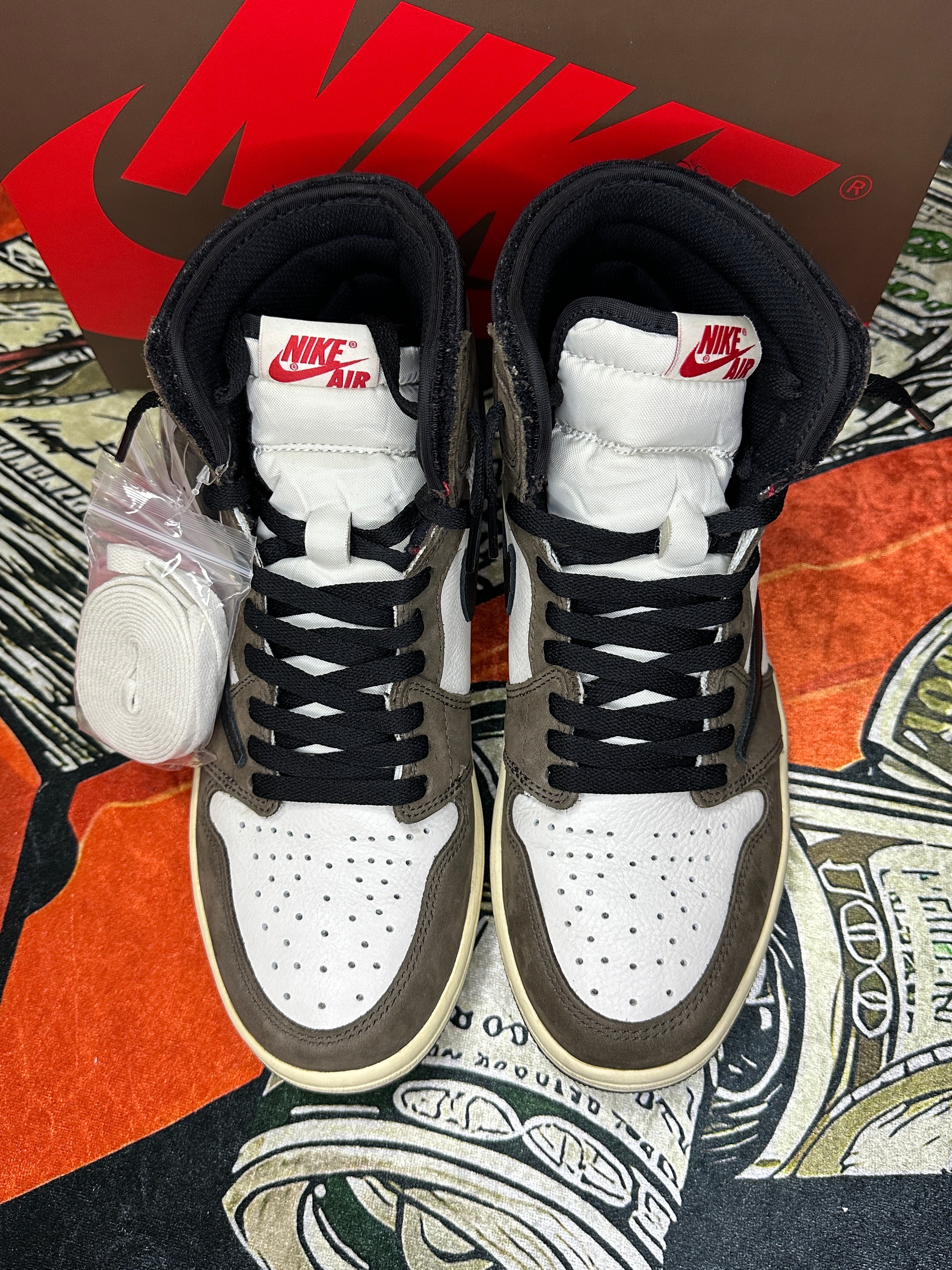 Travis Scott × Nike Air Jordan 1 Retro High OG TS SP "Sail/Dark Mocha"