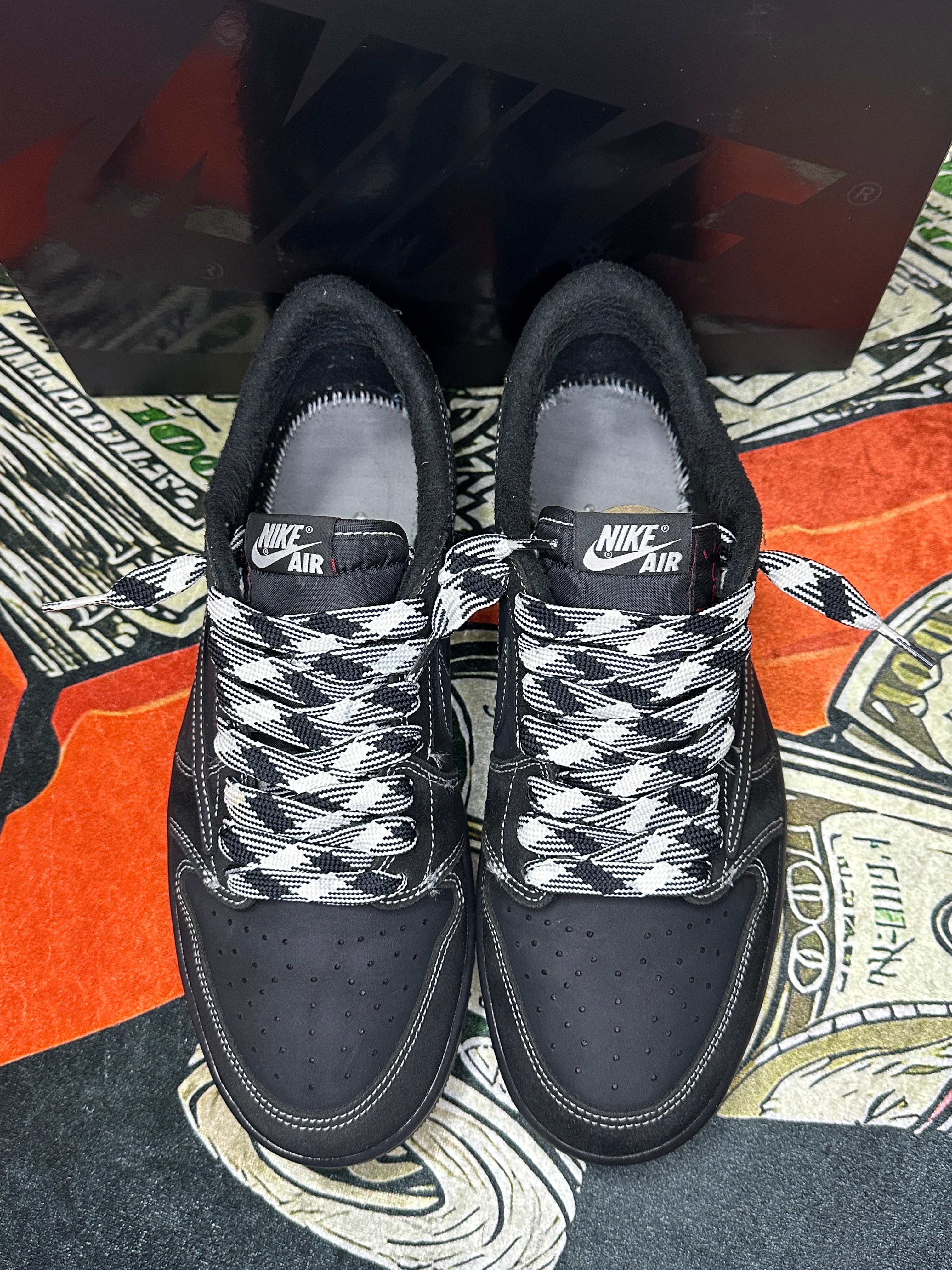 Travis Scott × Nike Air Jordan 1 Low OG SP 