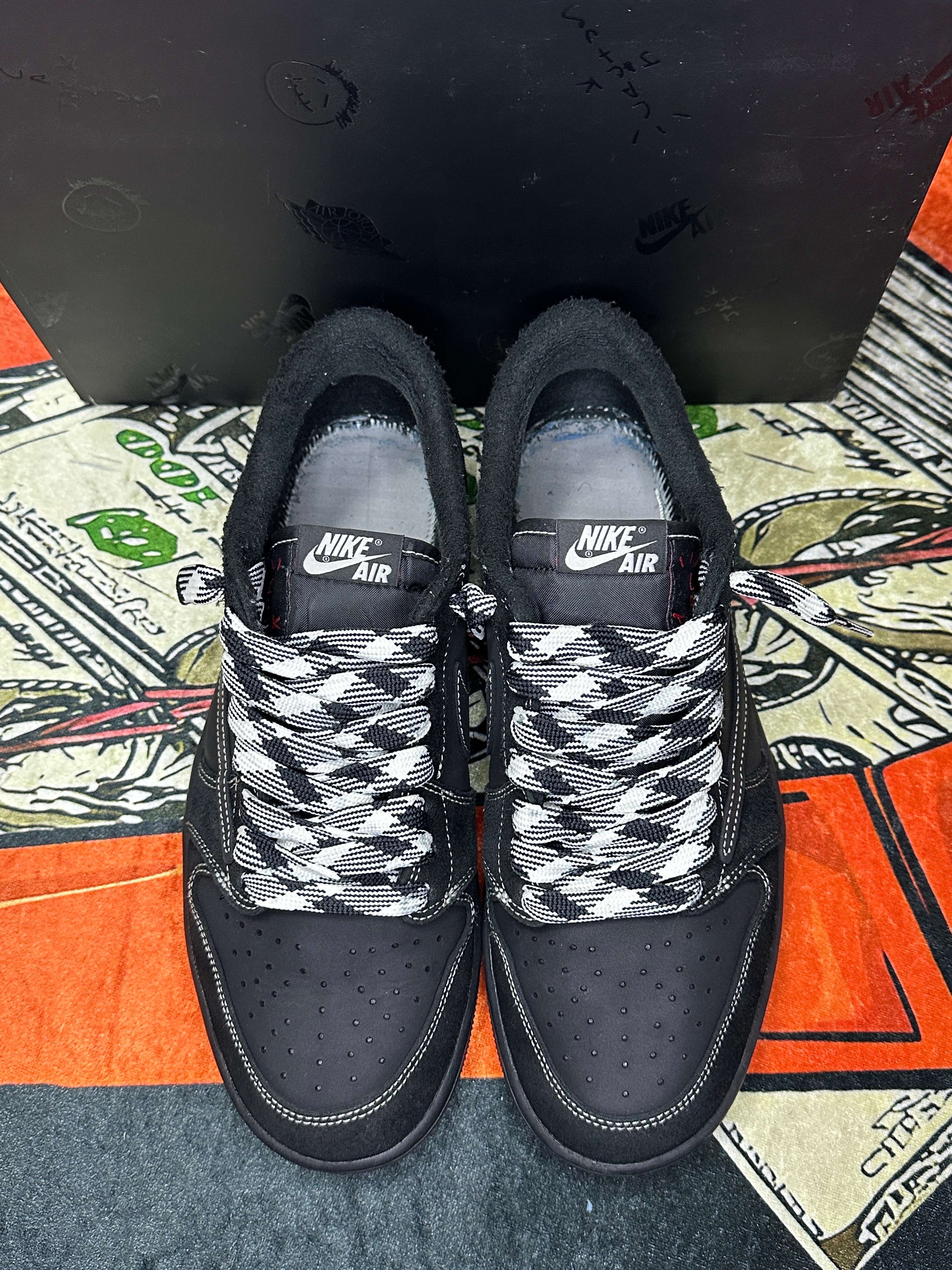 Travis Scott × Nike Air Jordan 1 Low OG SP "Black Phantom"