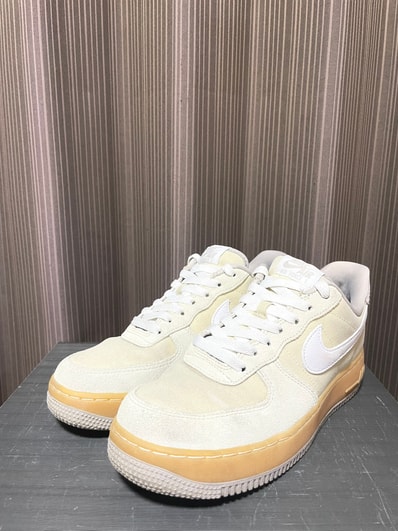 Nike Women's Air Force 1 '07 "Light Khaki/Gum Yellow/College Grey/White"