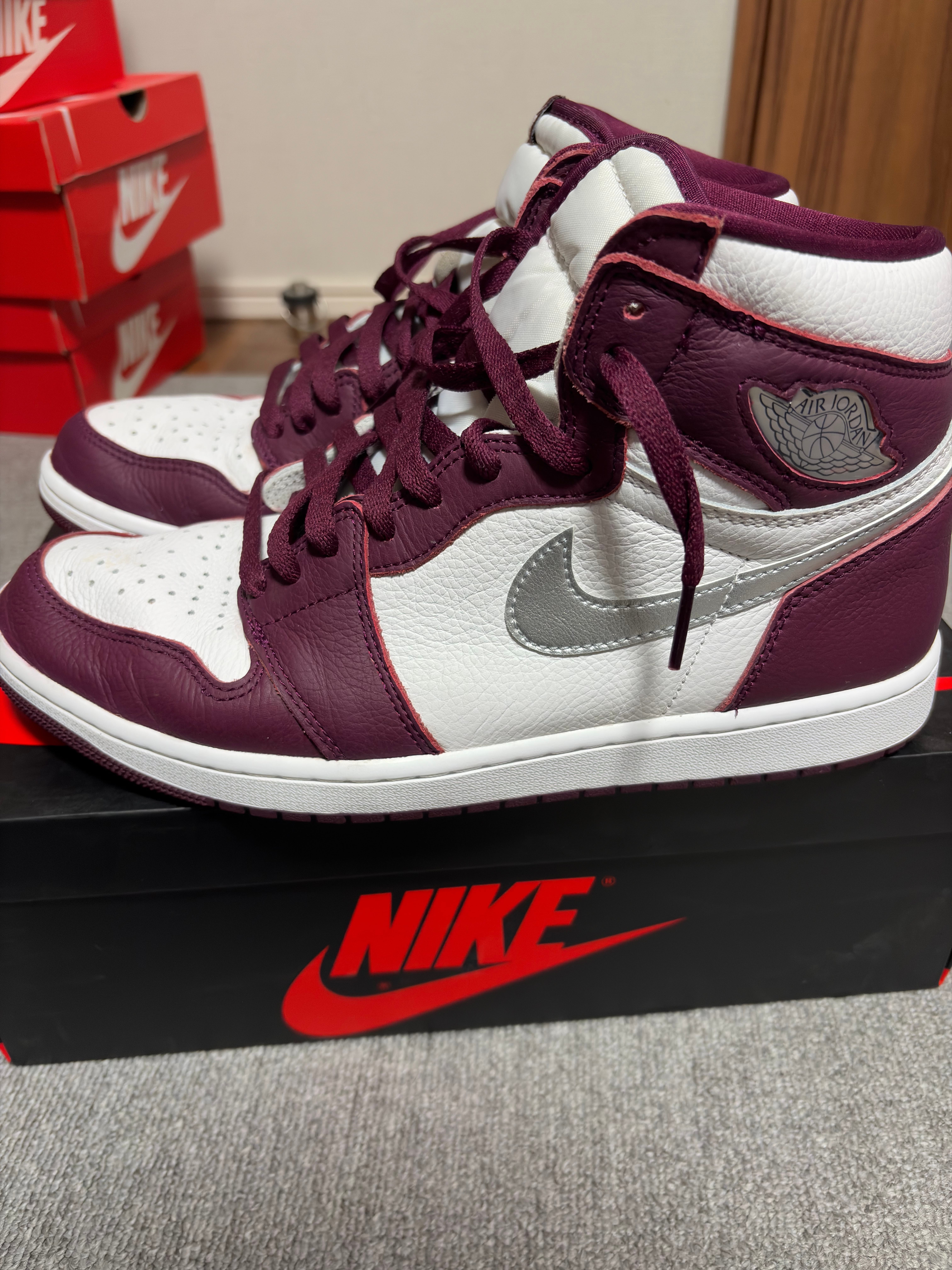 ナイキ エアジョーダン1 ハイ OG "ボルドー"