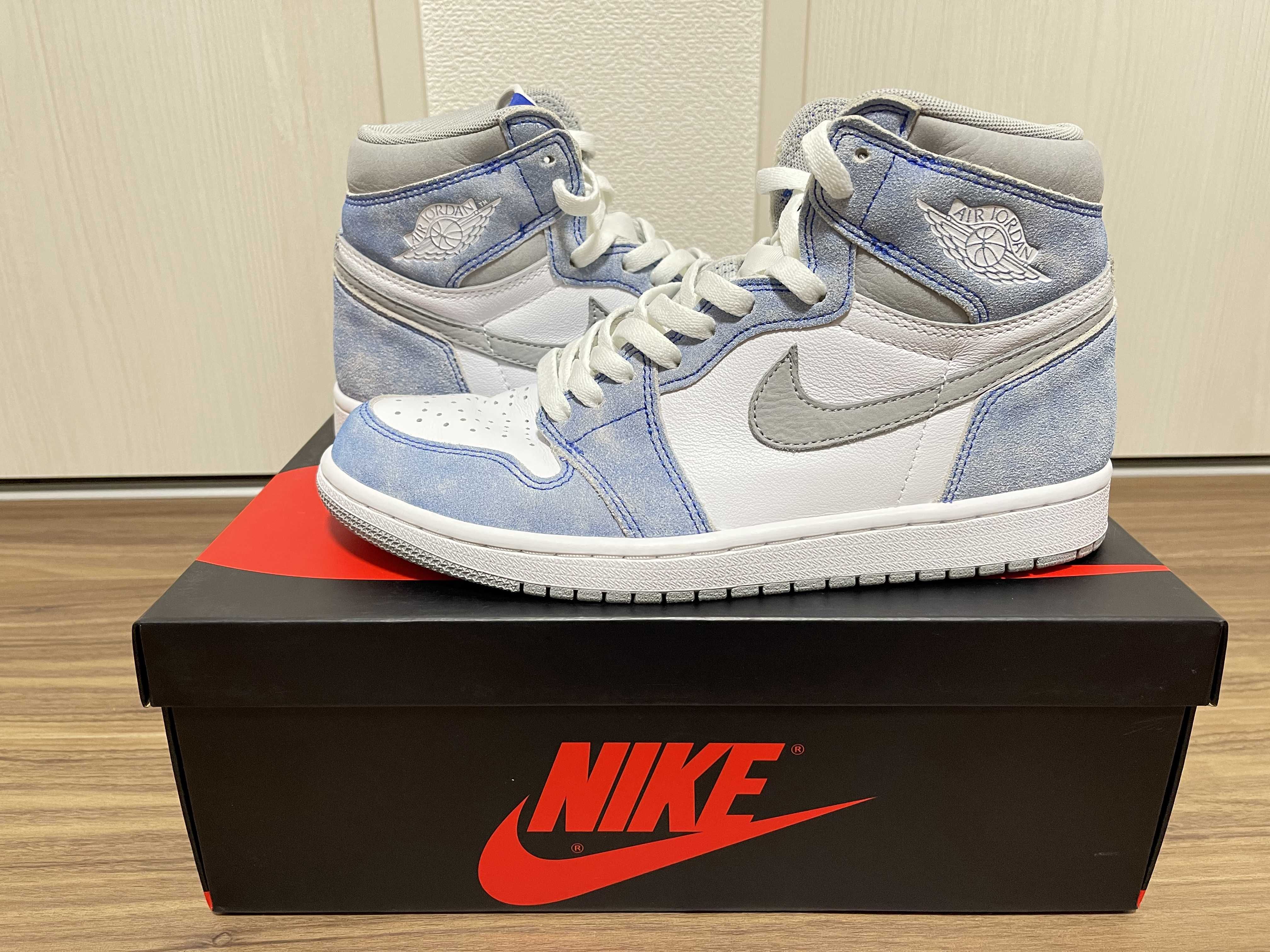 Nike Air Jordan 1 High OG "Hyper Royal"
