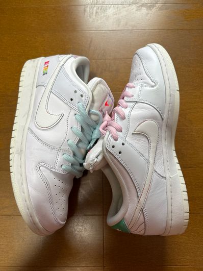 Nike SB Dunk Low "Be True"