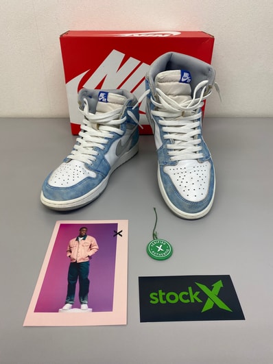 Nike Air Jordan 1 High OG "Hyper Royal"