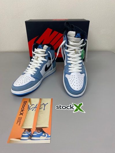 Nike Air Jordan 1 High OG "University Blue"