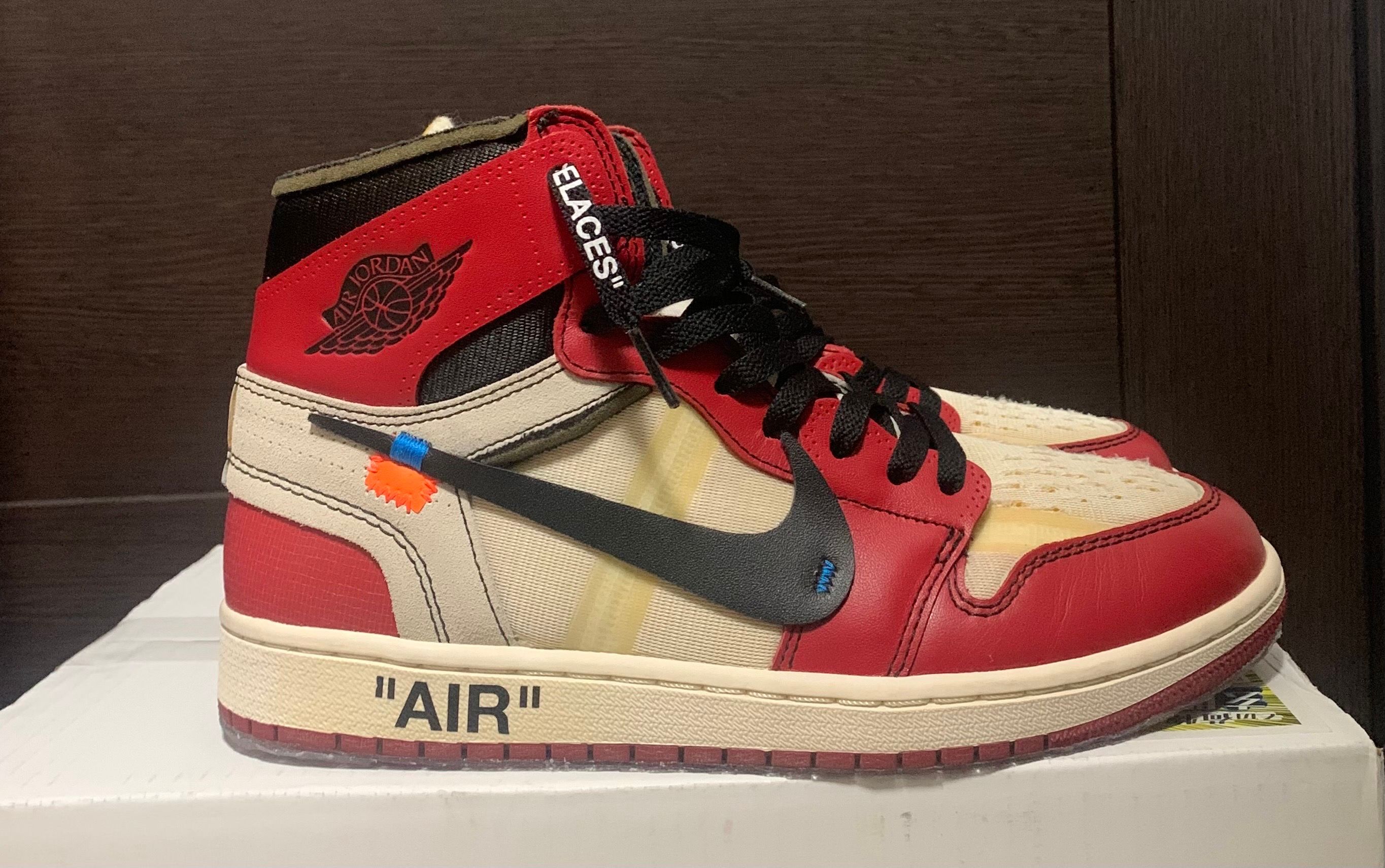 Off-White × Nike Air Jordan 1 Retro High The Ten "Chicago"