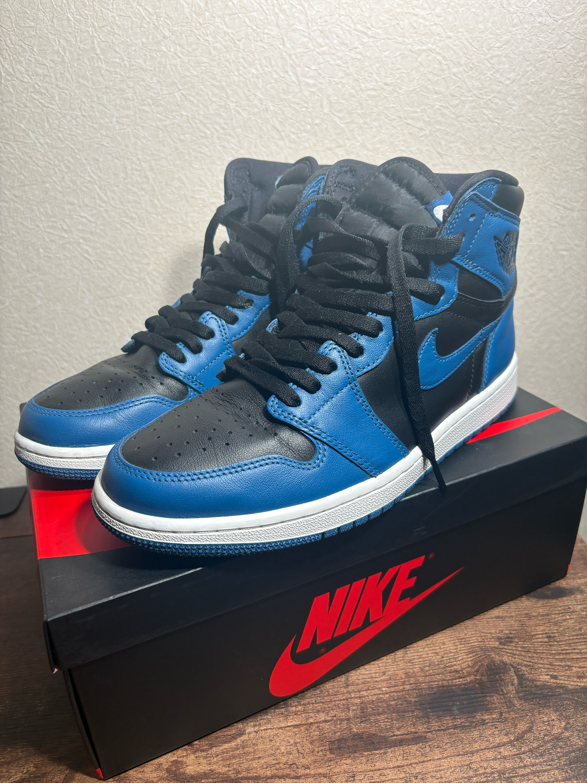 Nike Air Jordan 1 Retro High OG "Dark Marina Blue"