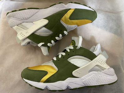 Stussy × Nike Air Huarache "Dark Olive"