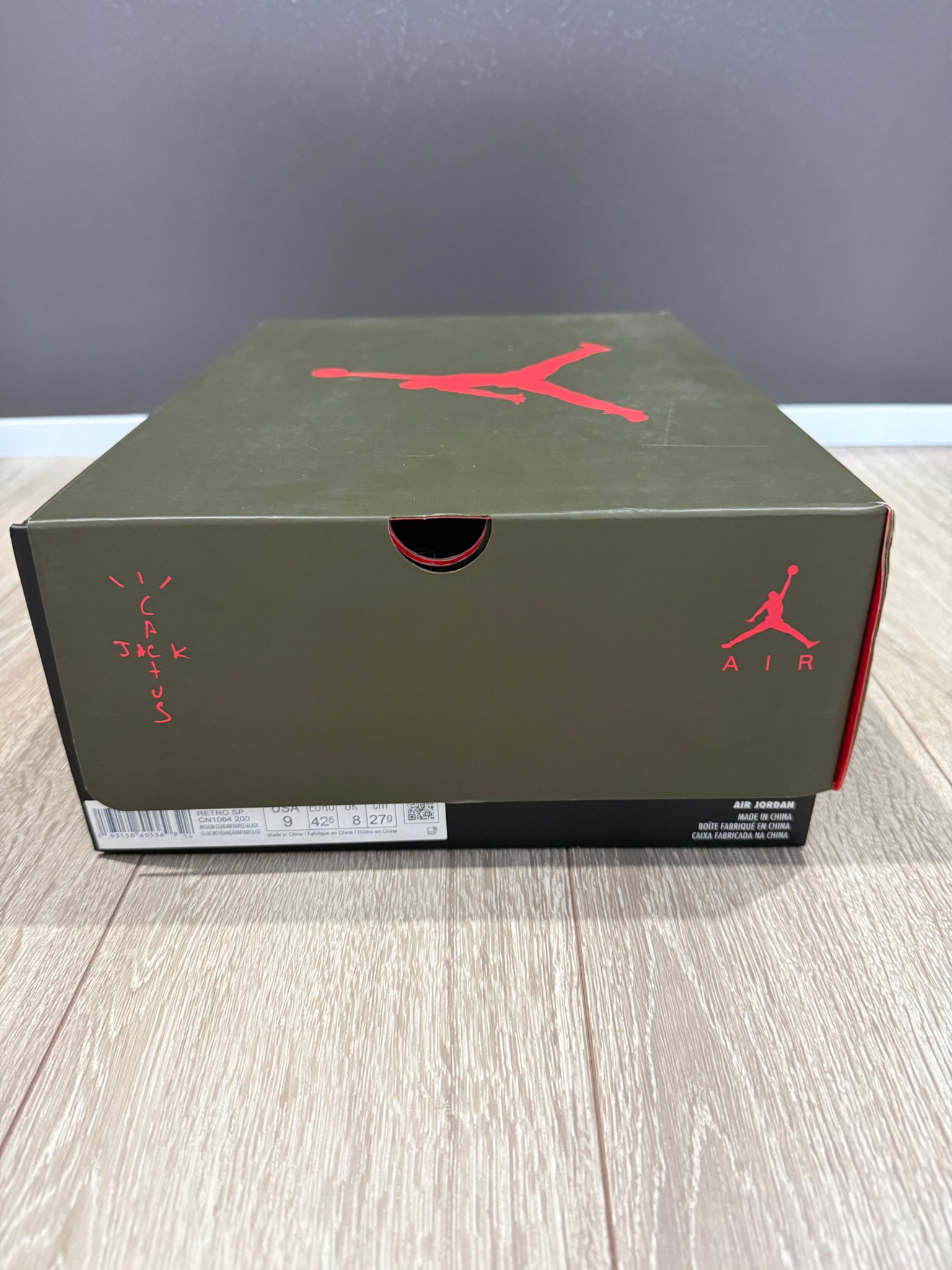 Travis Scott × Nike Air Jordan 6 Retro "Medium Olive"
