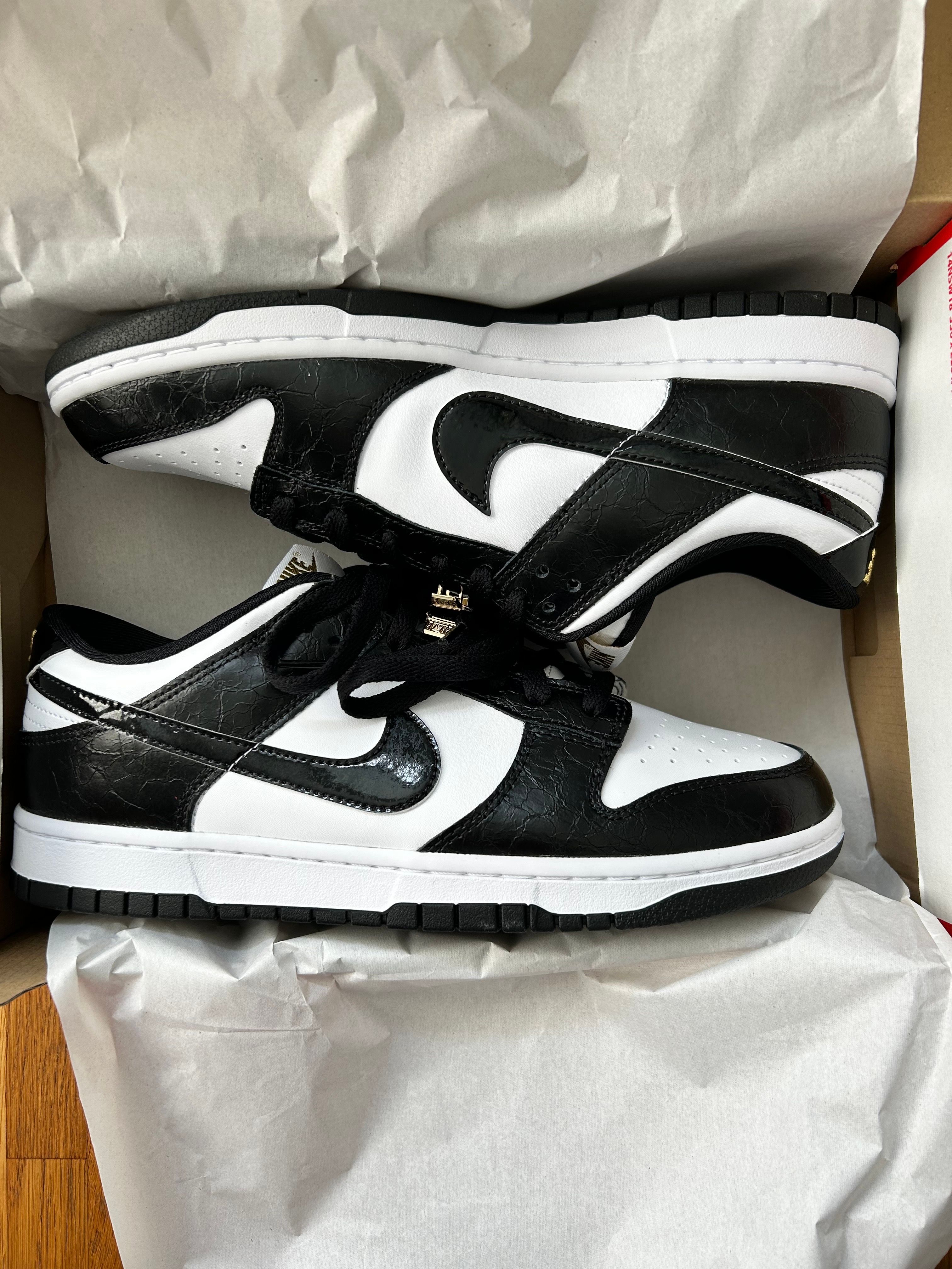 Nike Dunk Low Retro SE "World Champ/Black and White"