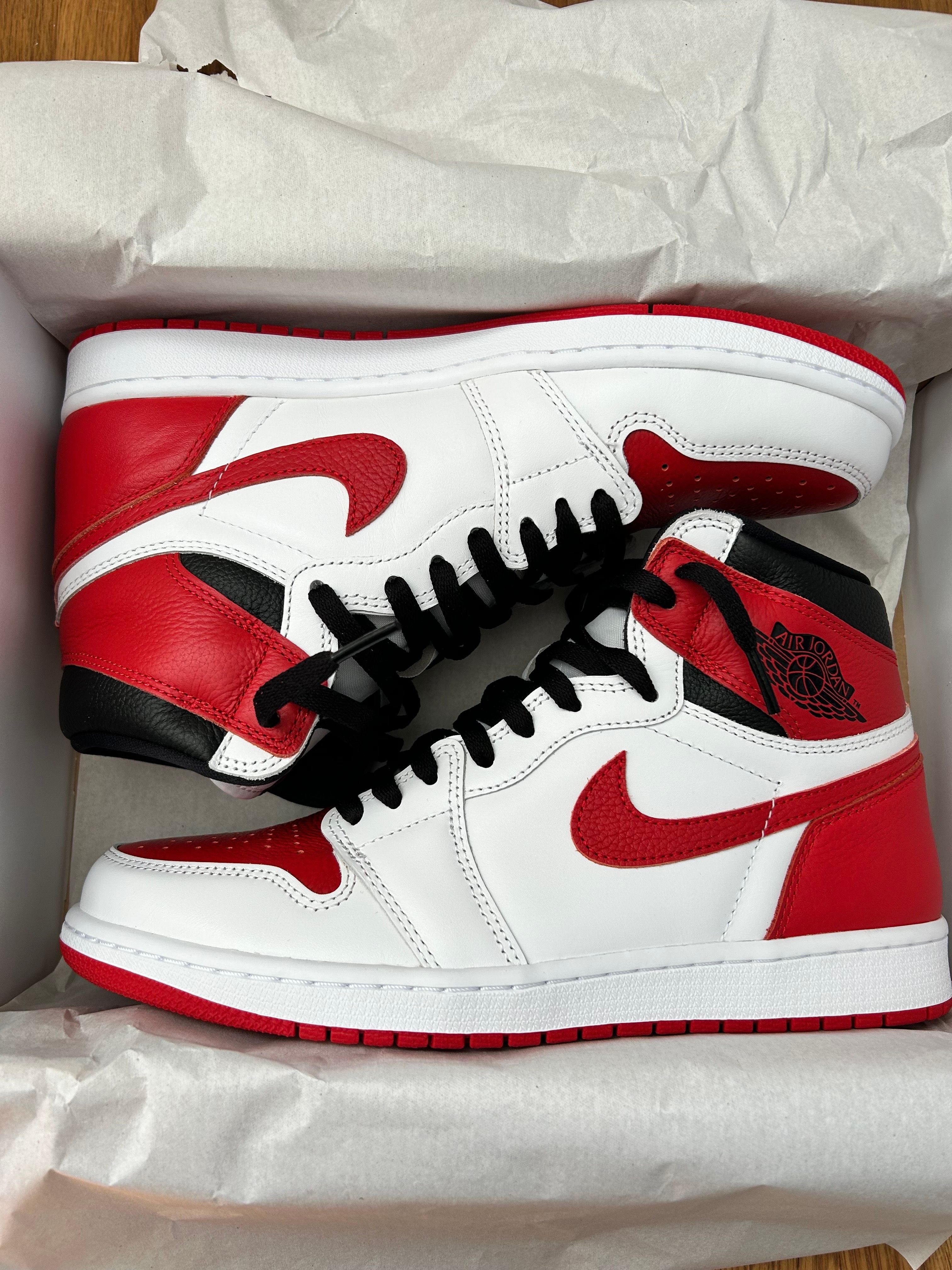 Nike Air Jordan 1 High OG "Heritage" 