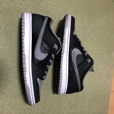 Nike SB Dunk Low "Shadow"