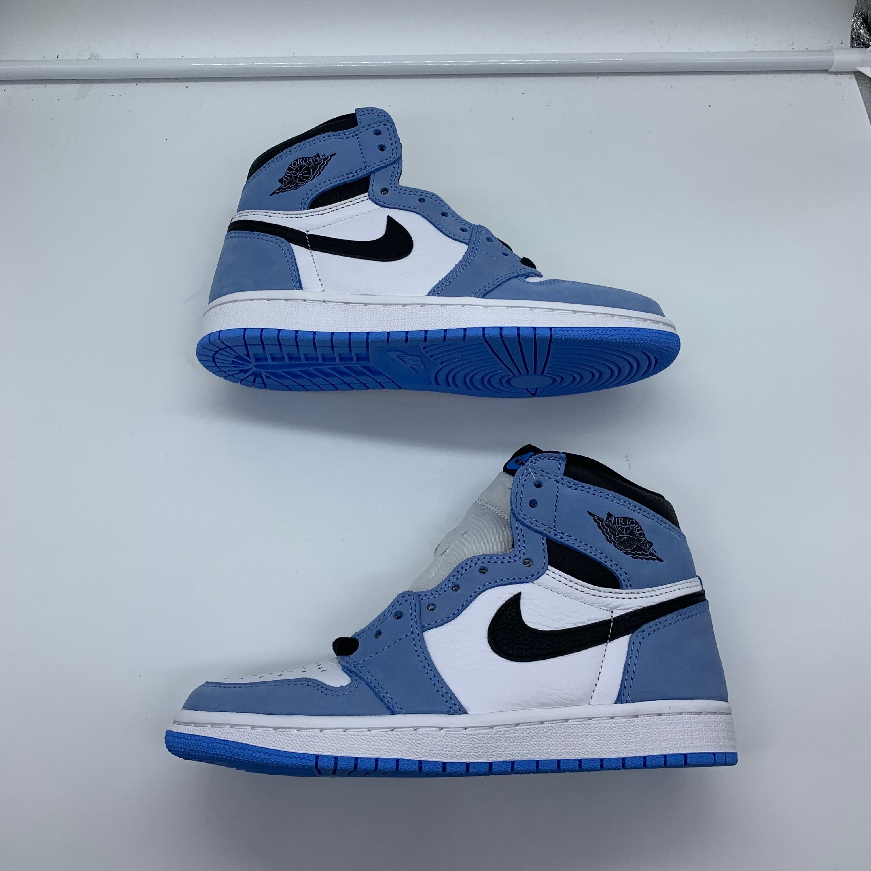 Nike Air Jordan 1 High OG "University Blue"