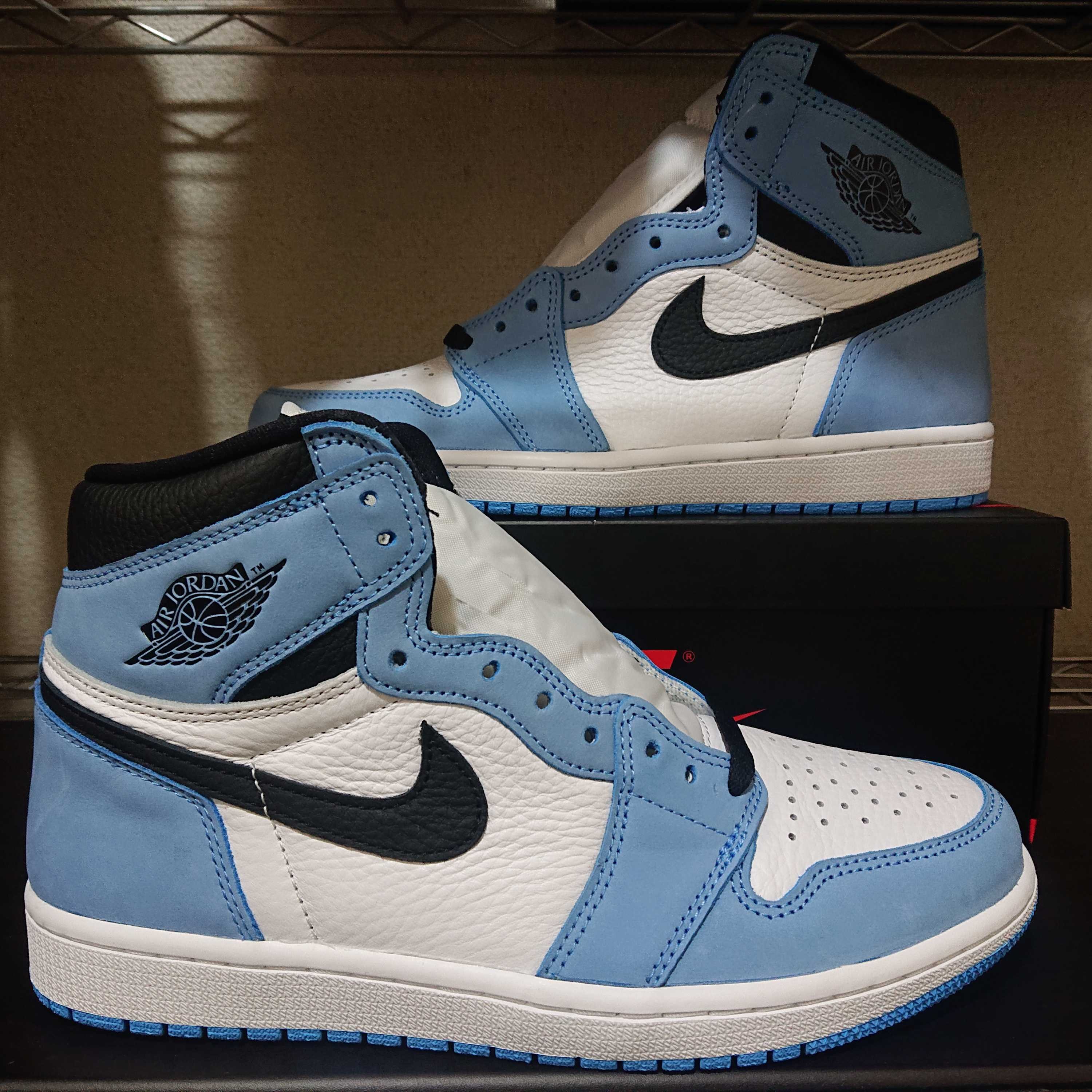 Nike Air Jordan 1 High OG "University Blue"