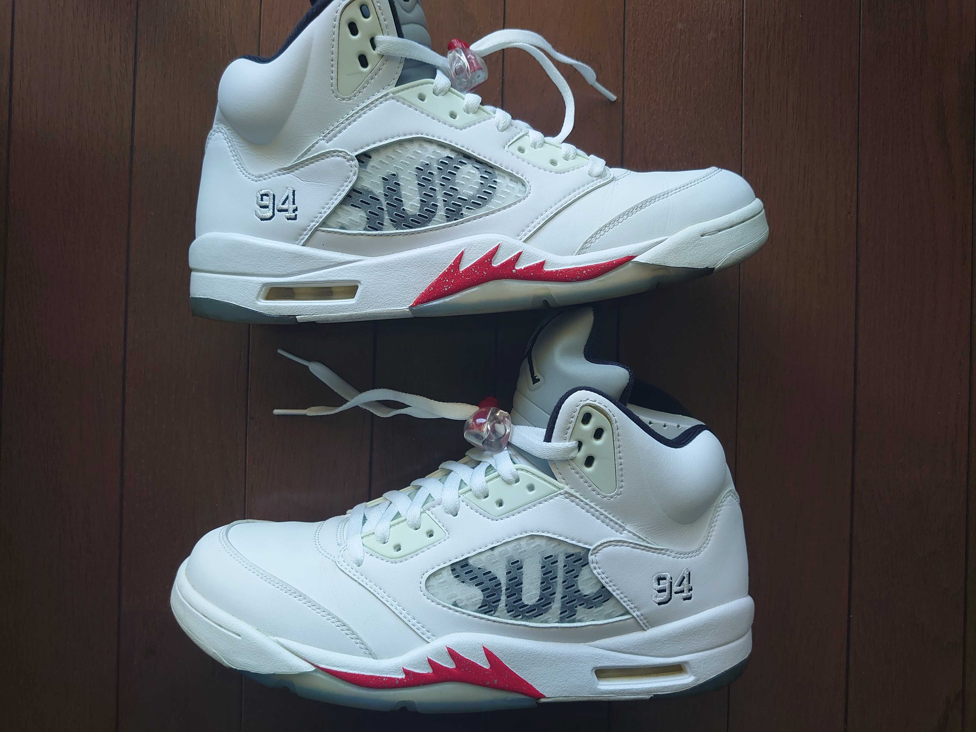 Supreme × Nike Air Jordan 5 Retro "White"