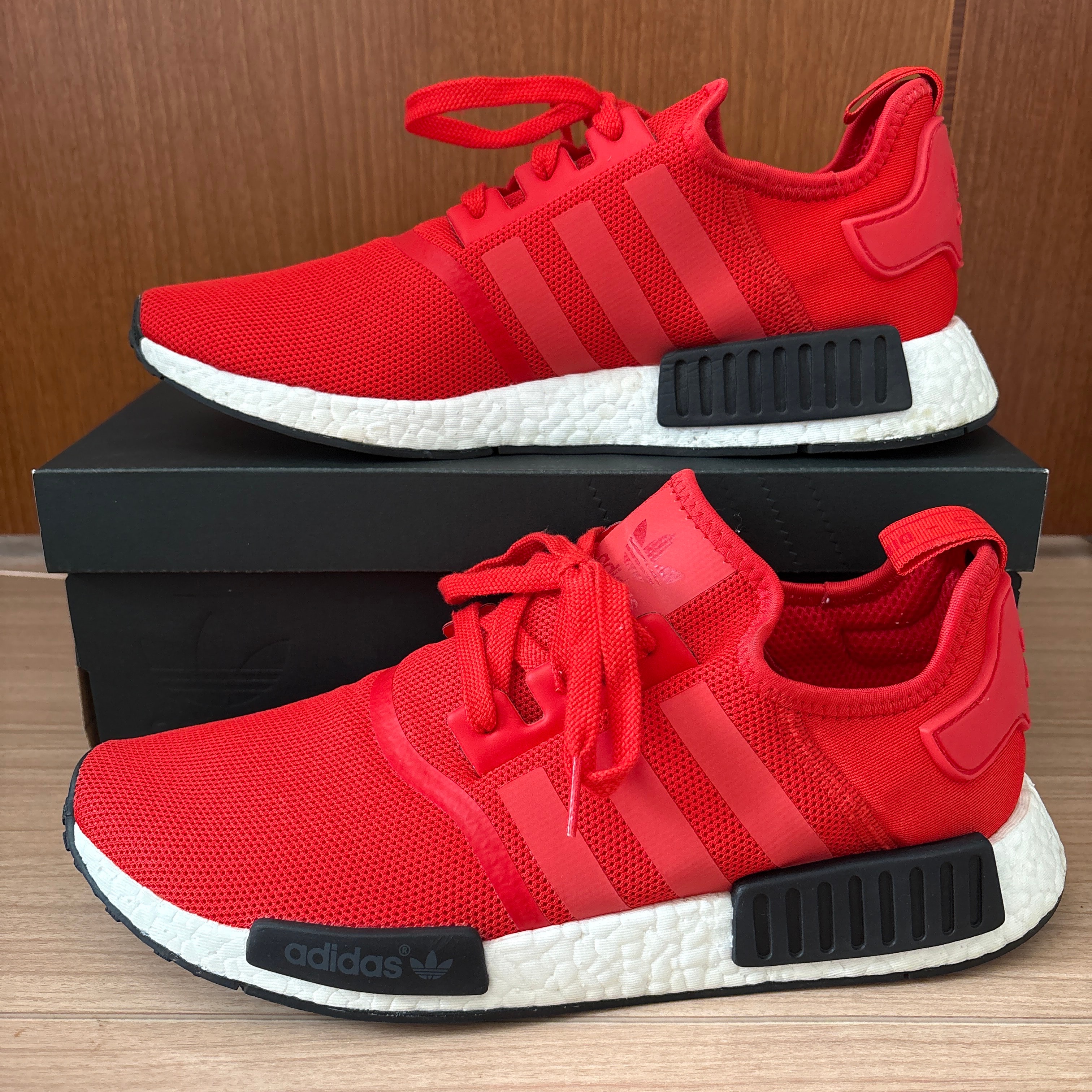 アディダス NMD R1 "クリア レッド"