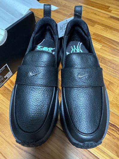 SWDC × Nike Women's Air Max Phenomena "Black/Metallic Silver"