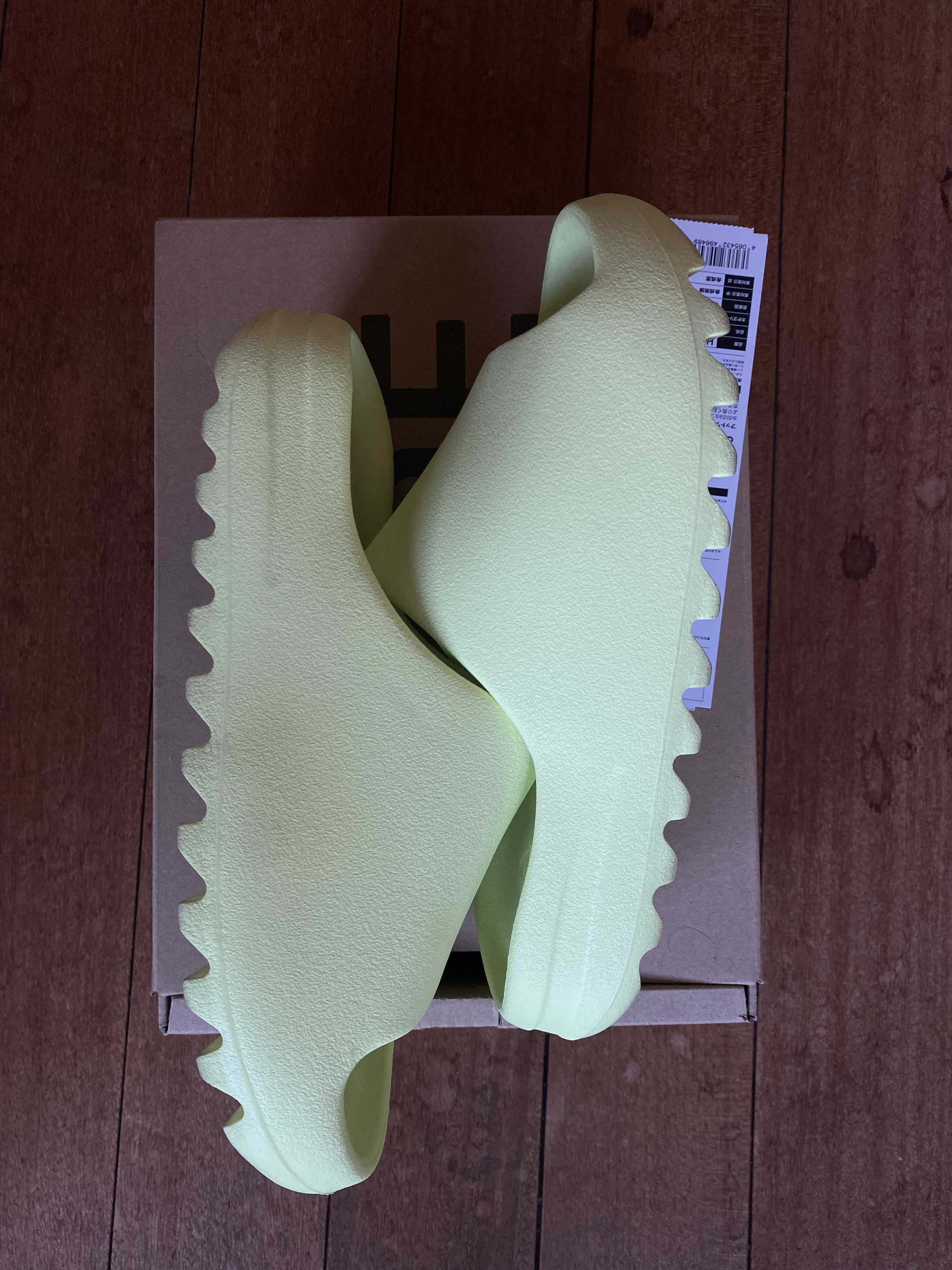 adidas YEEZY Slide "Glow Green"