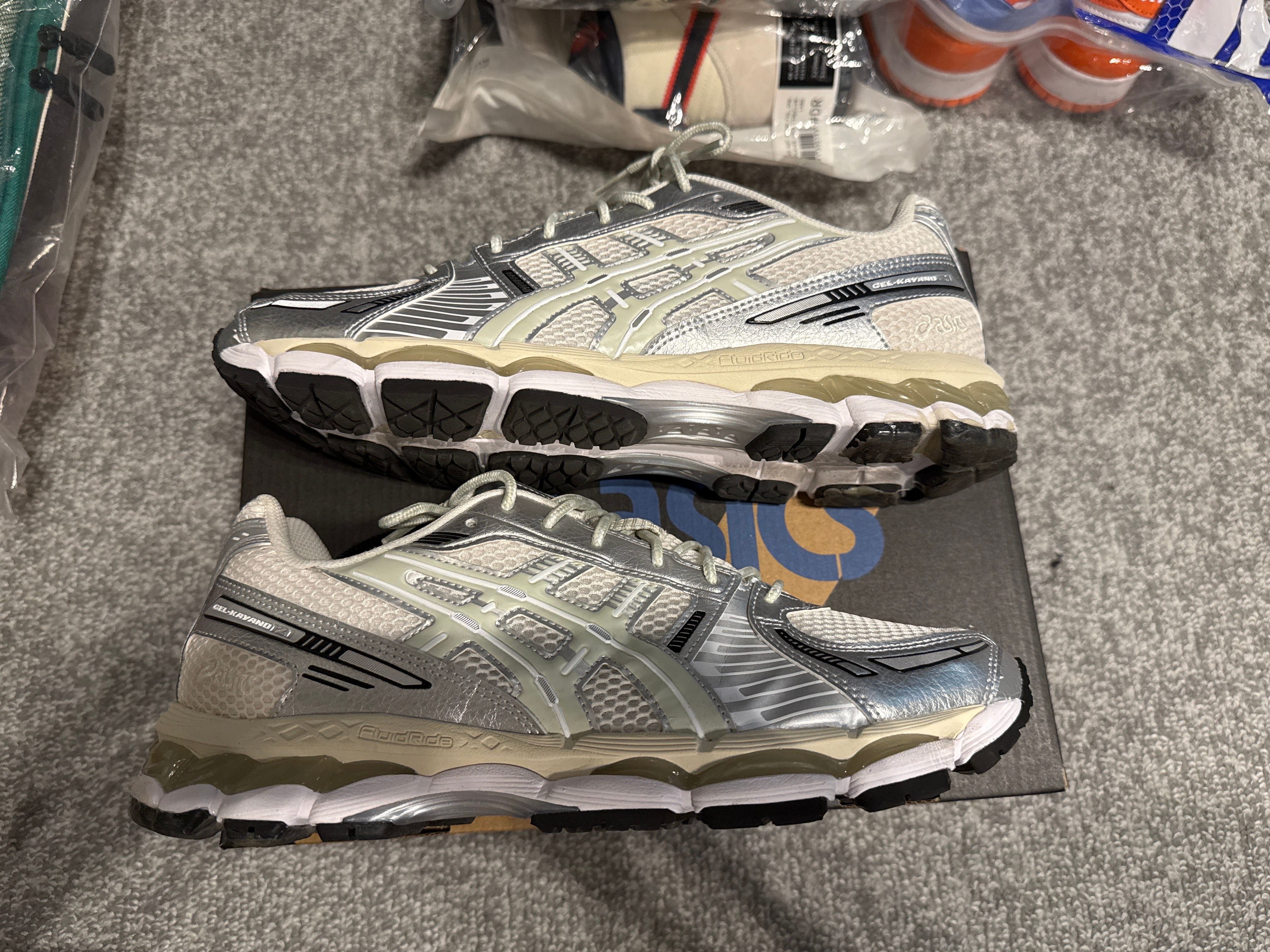 KITH Ronnie Fieg × Asics Gel-Kayano 12.1 "Cream/Pure Aqua"