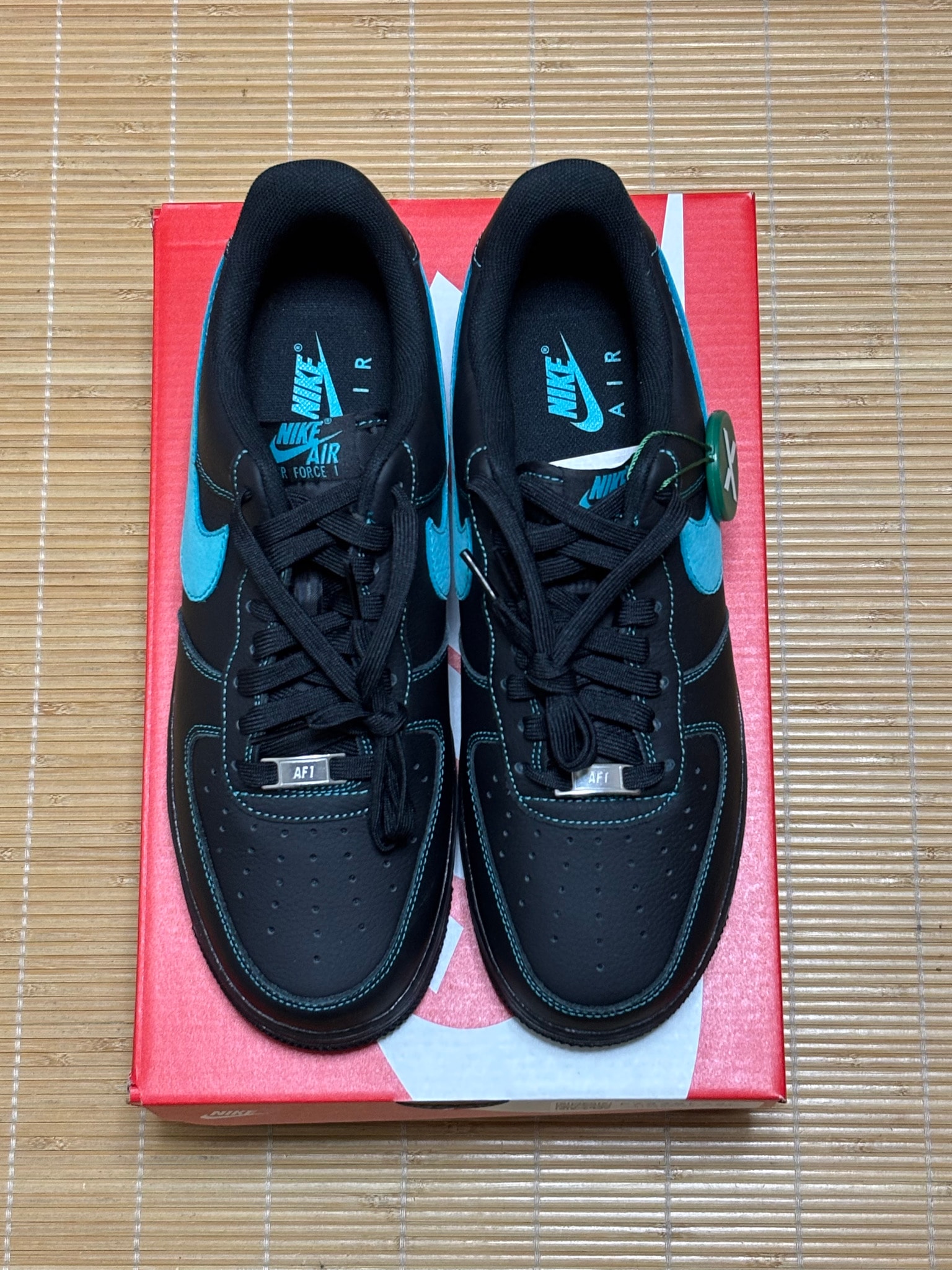 Nike Air Force 1 Low "Black Tiffany"