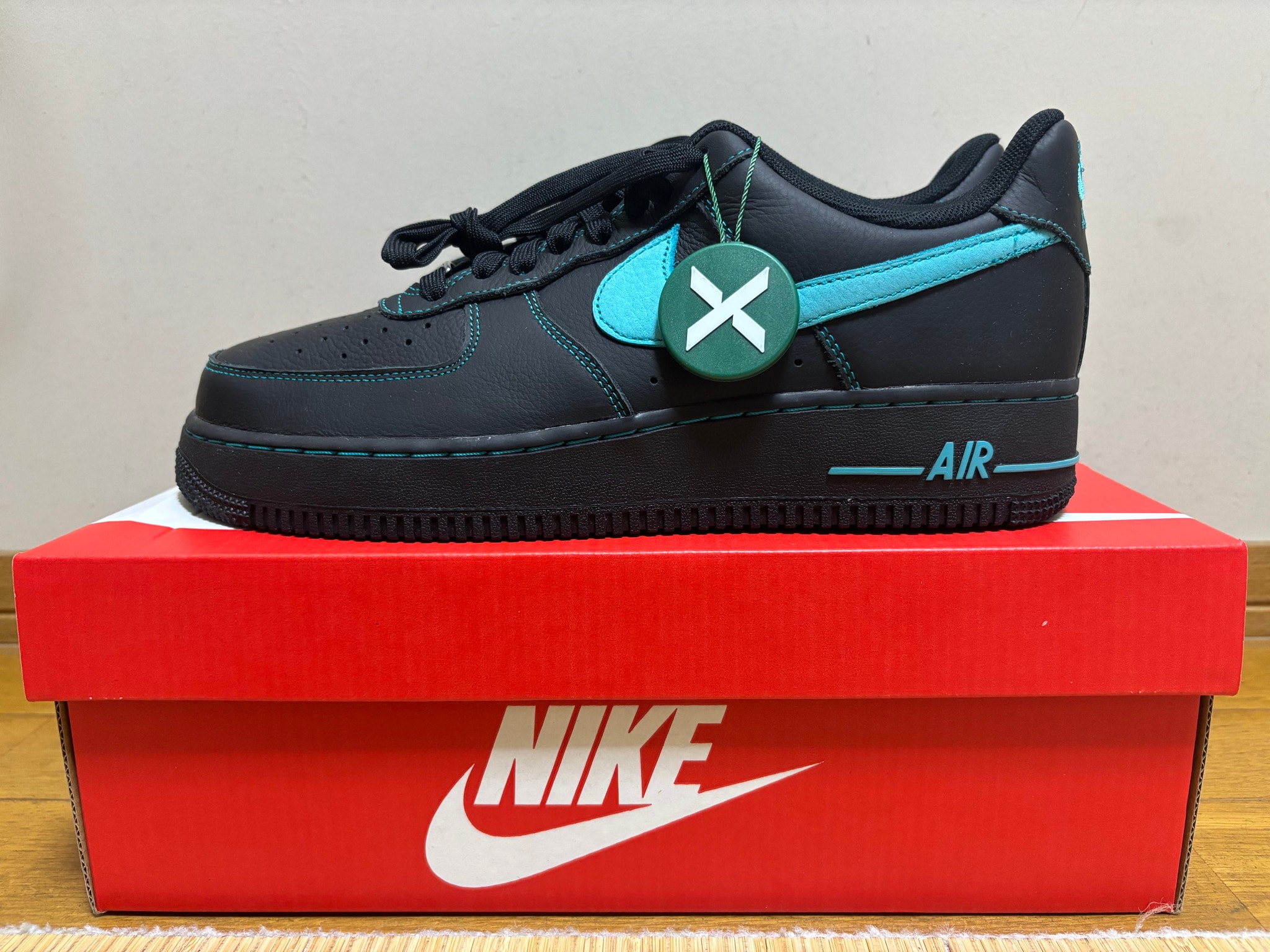 Nike Air Force 1 Low "Black Tiffany"