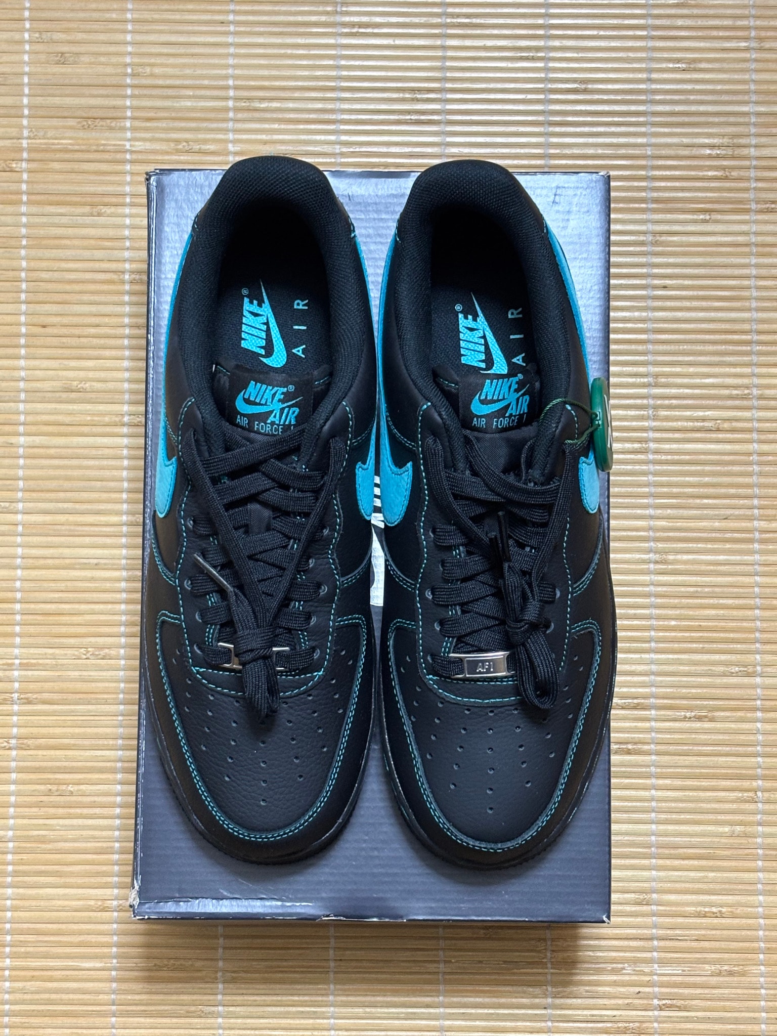 Nike Air Force 1 Low "Black Tiffany"