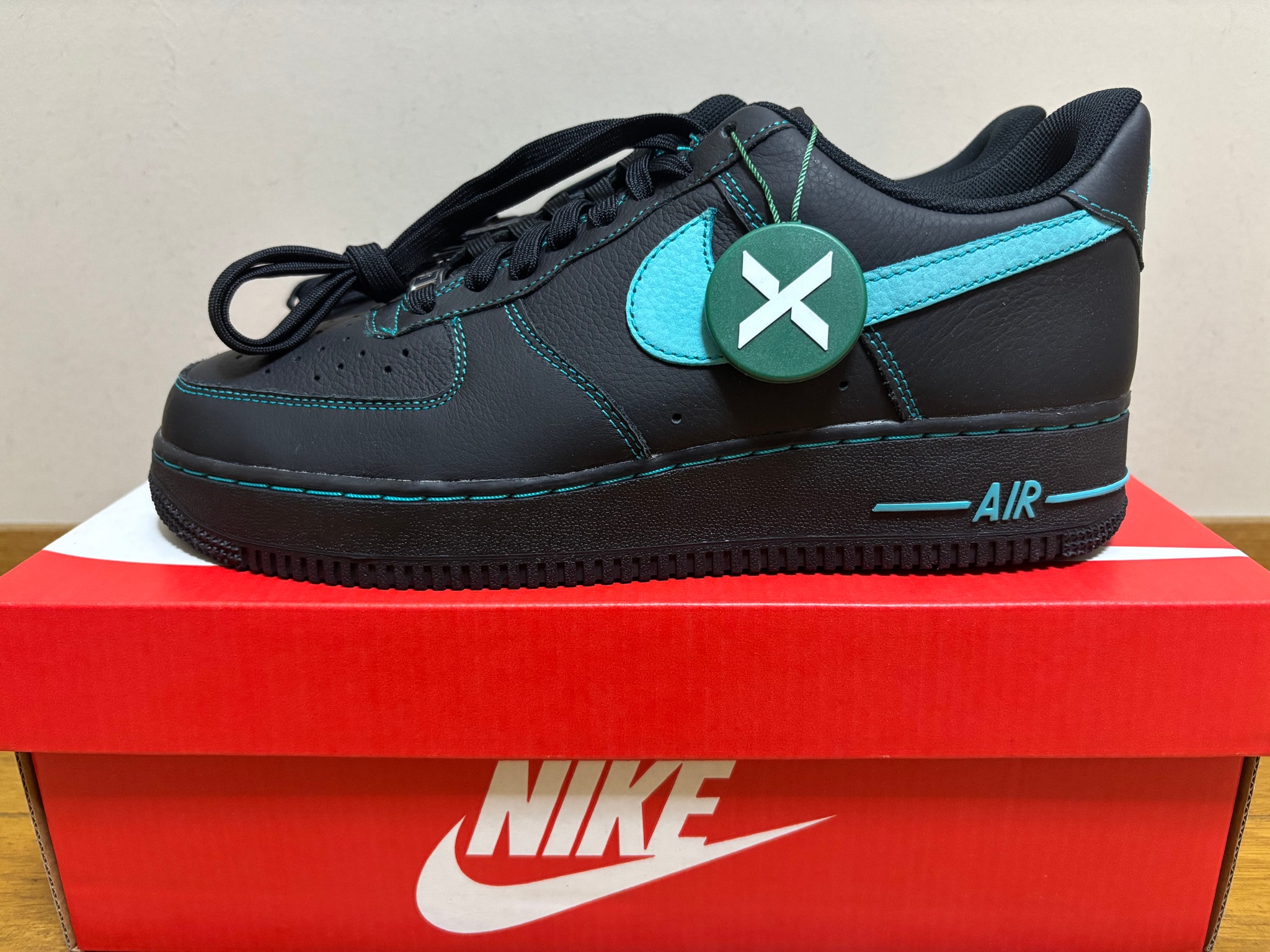 Nike Air Force 1 Low "Black Tiffany"