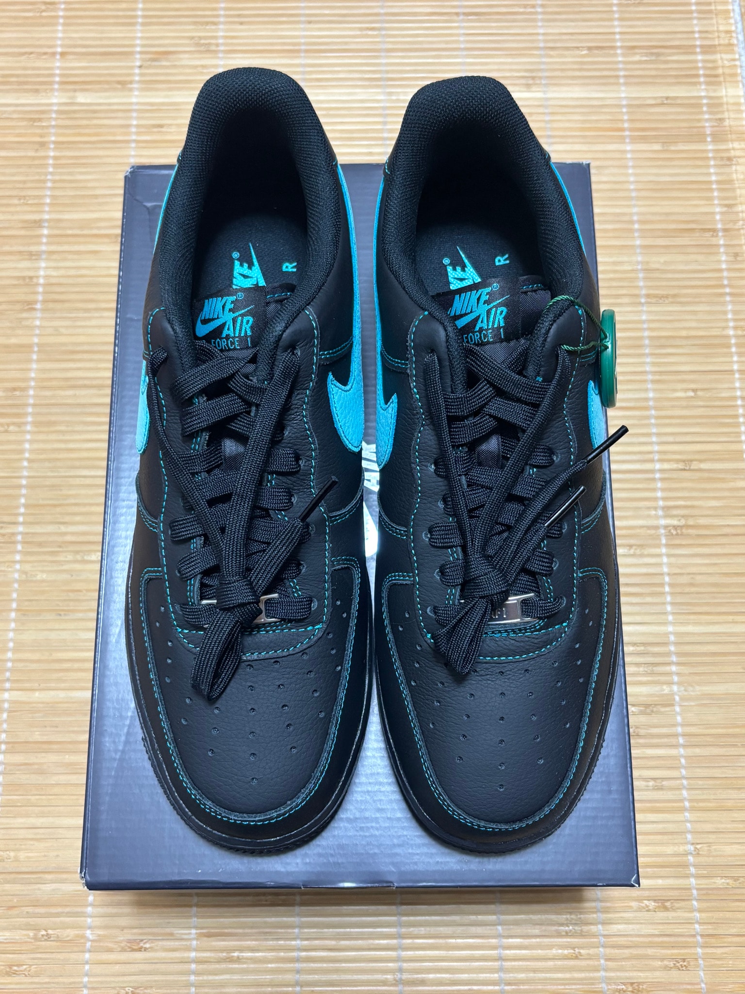 Nike Air Force 1 Low "Black Tiffany"