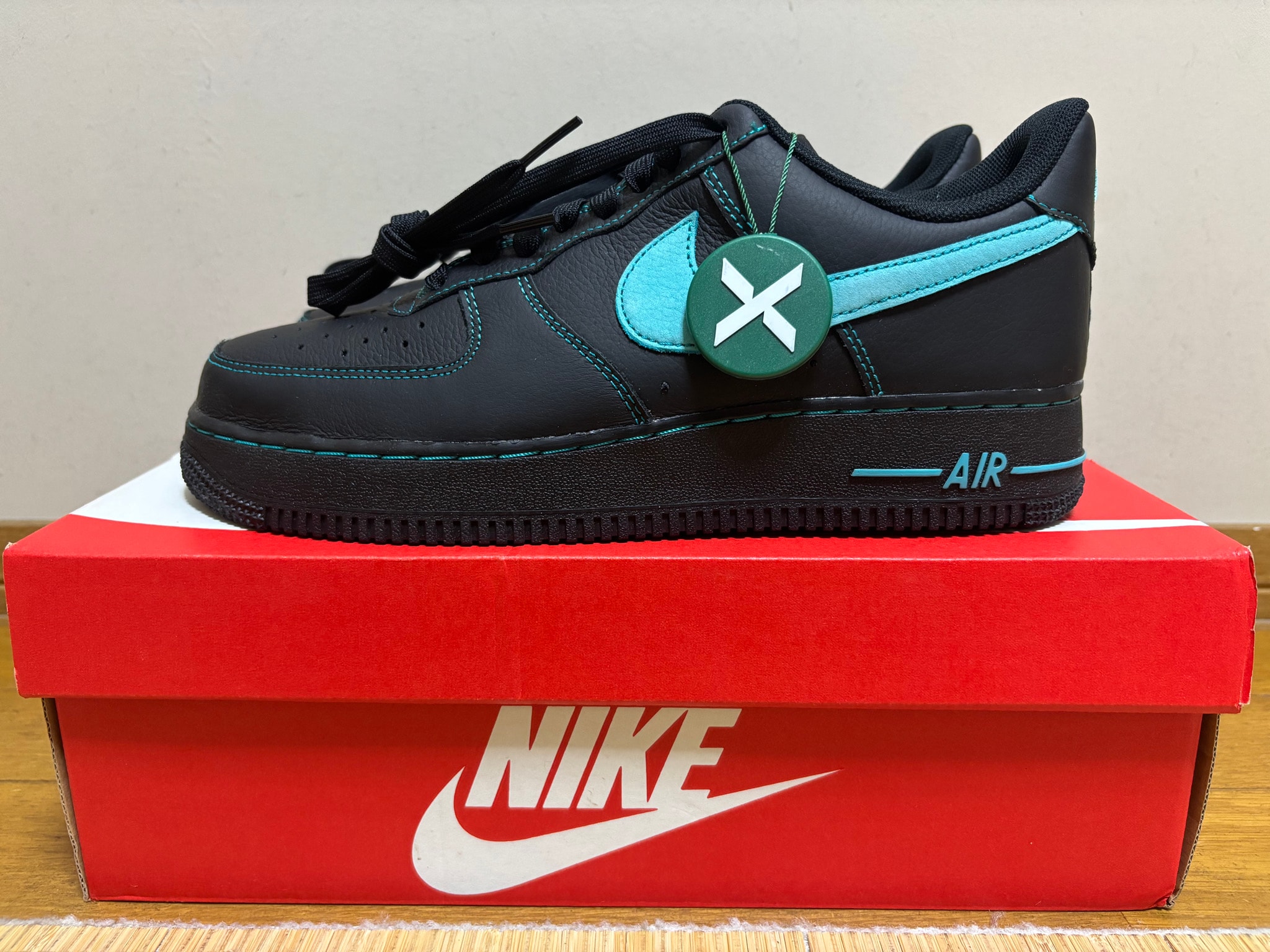 Nike Air Force 1 Low "Black Tiffany"