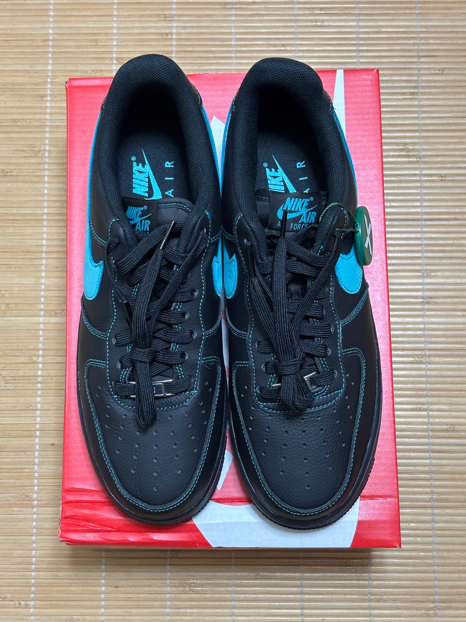 Nike Air Force 1 Low "Black Tiffany"