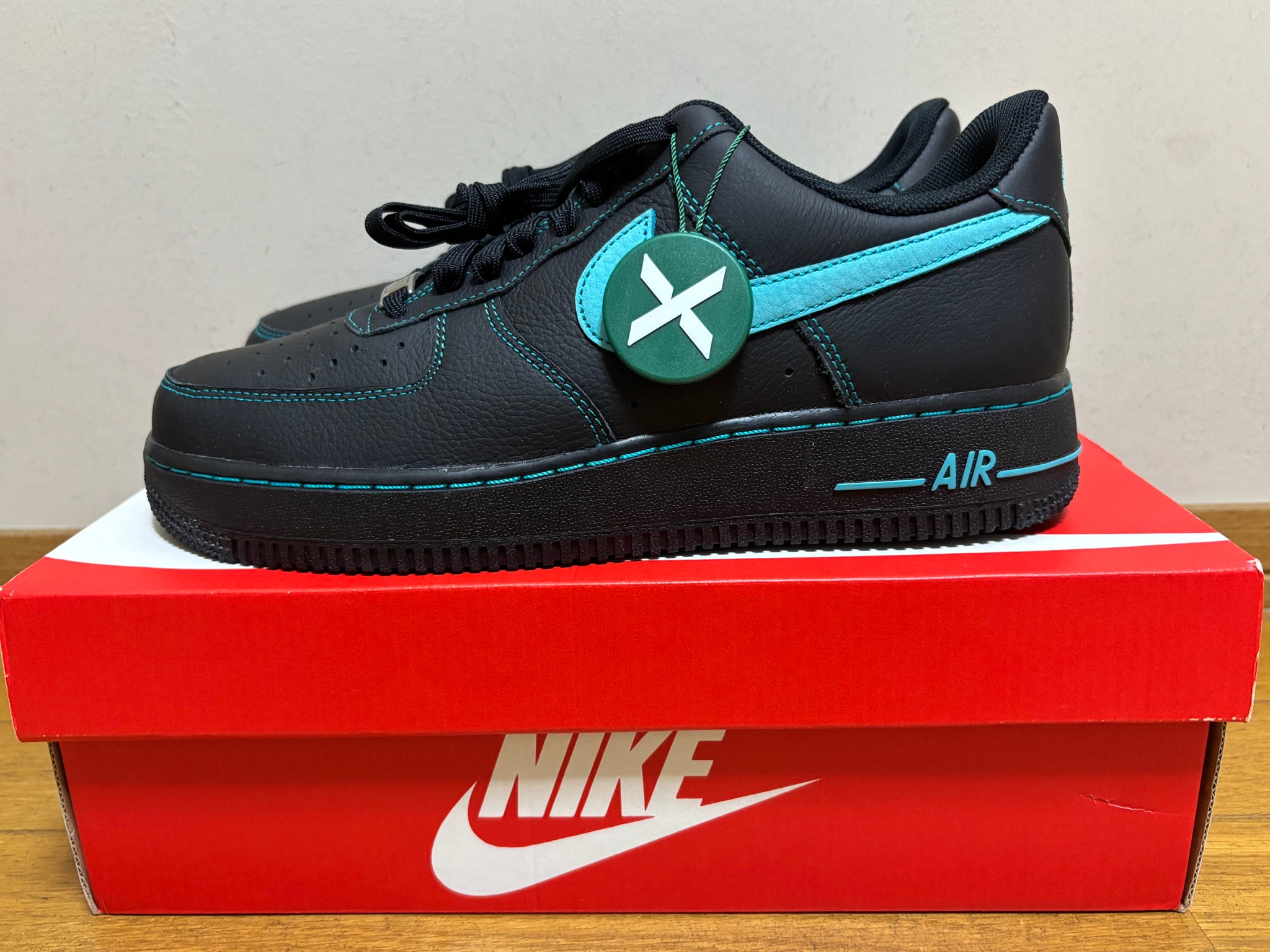 Nike Air Force 1 Low "Black Tiffany"