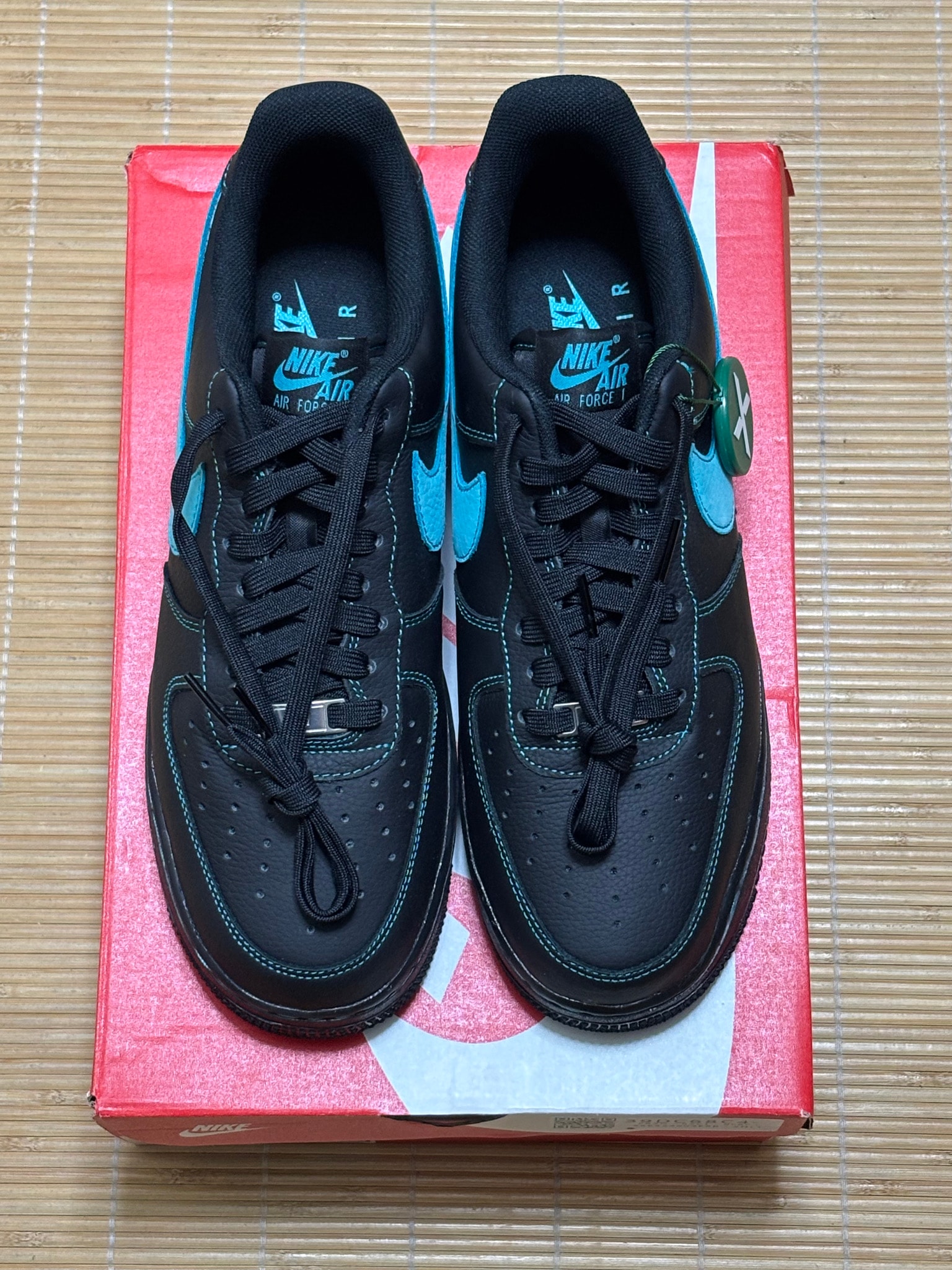 Nike Air Force 1 Low "Black Tiffany"