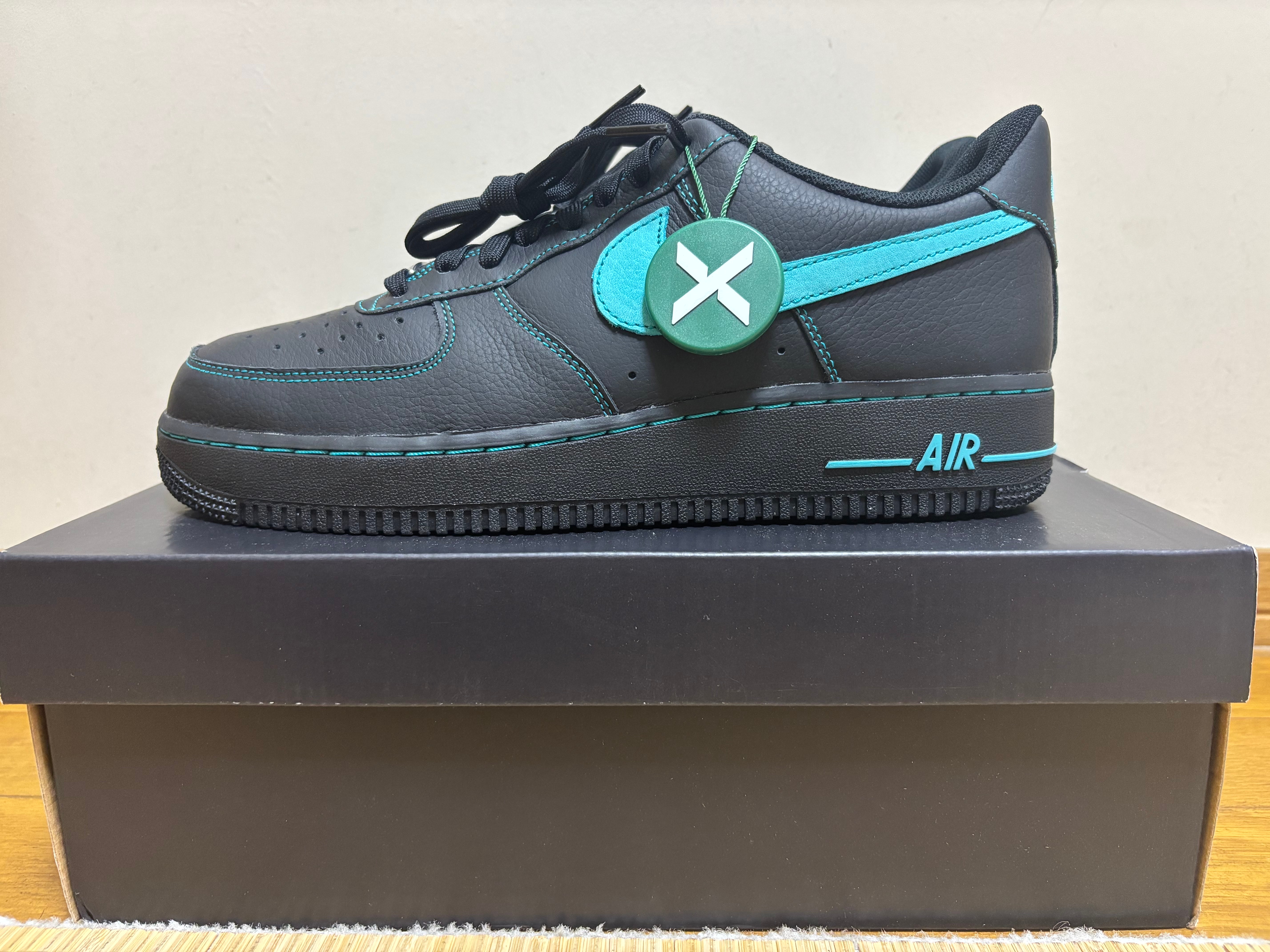 Nike Air Force 1 Low "Black Tiffany"