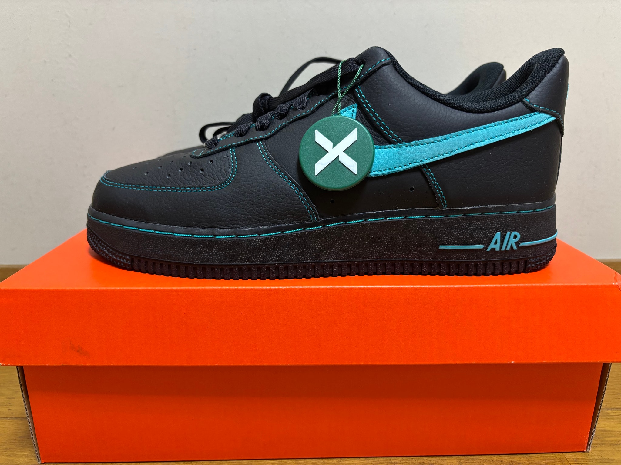 Nike Air Force 1 Low "Black Tiffany"