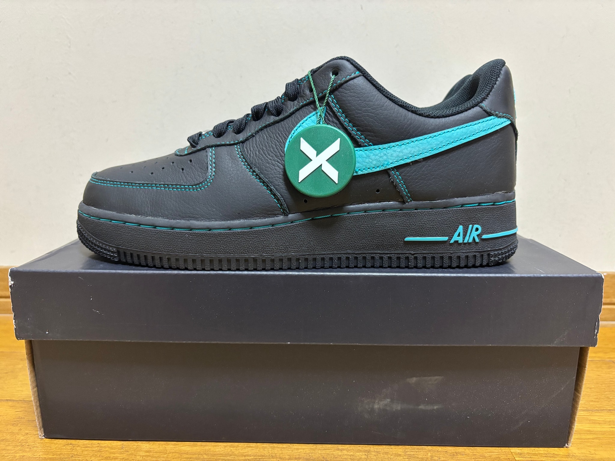 Nike Air Force 1 Low "Black Tiffany"