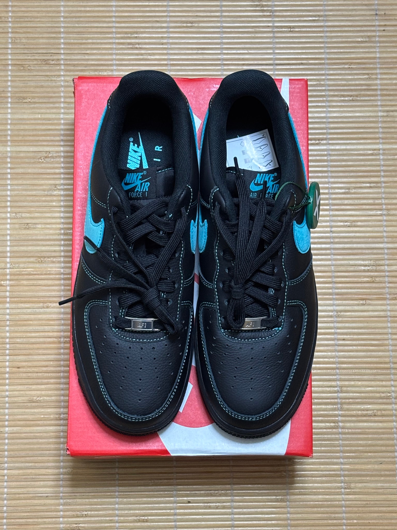 Nike Air Force 1 Low "Black Tiffany"